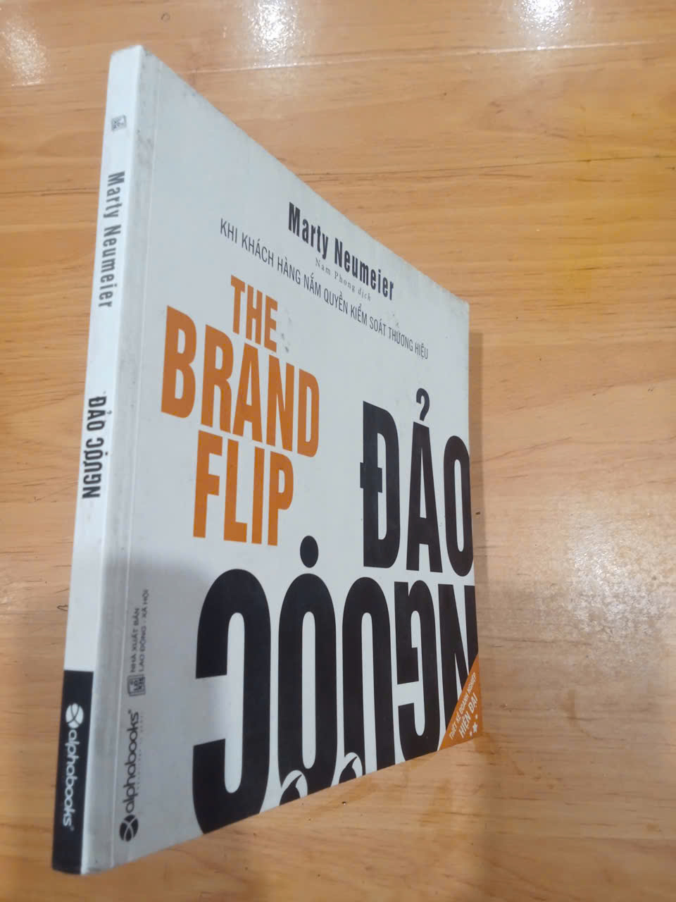 Đảo ngược - Marty Neumeier mới 80% (Kinh doanh - Marketing) HCM (MVB)