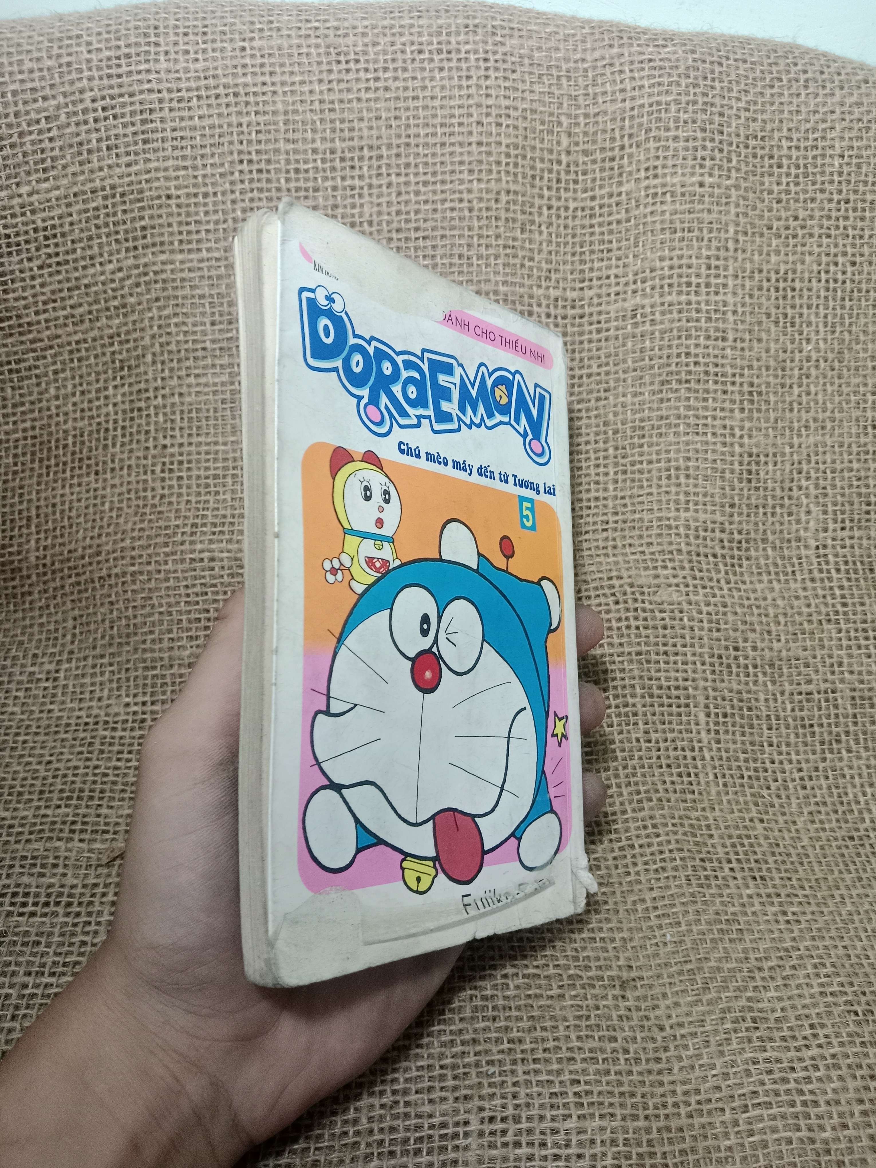 Doraemon tập 5 - Fujiko F.Fujio mới 70%, tróc gáy (Truyện tranh ) HLSC