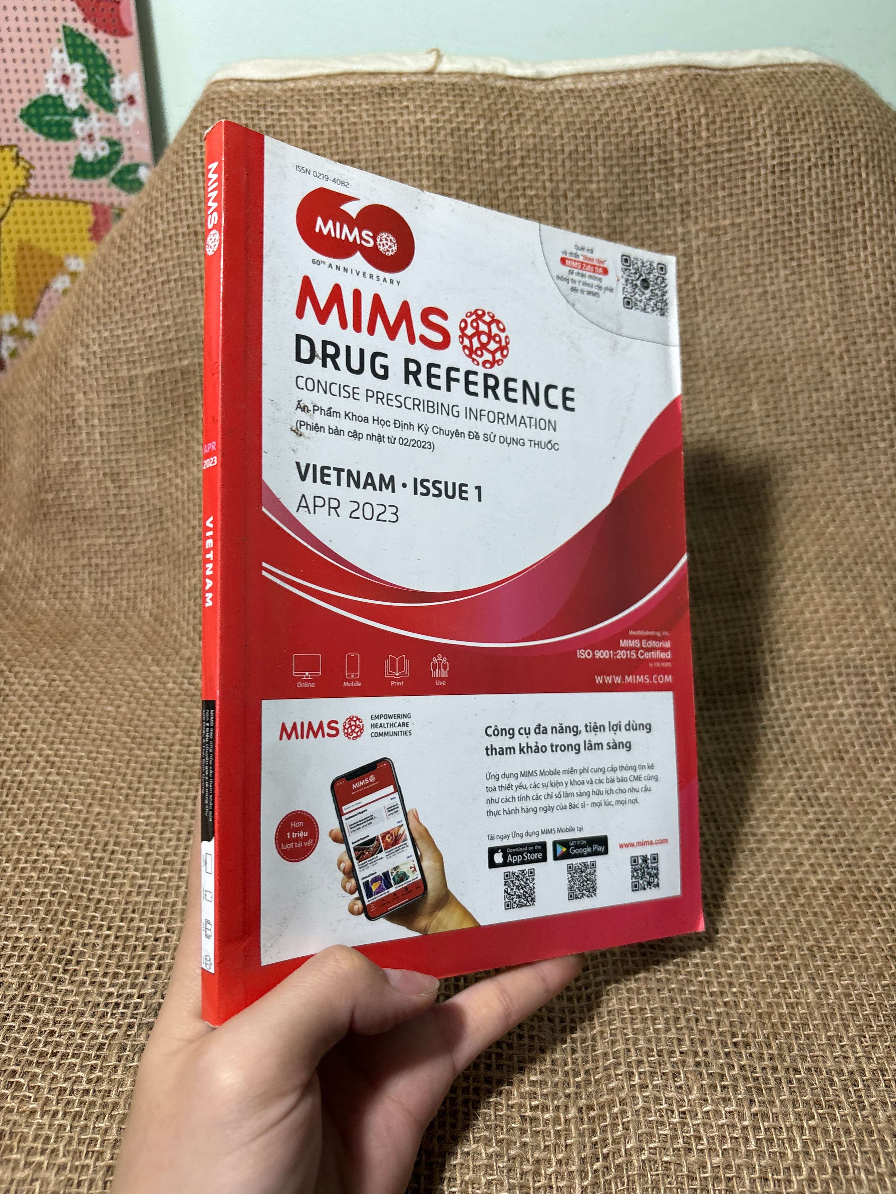 MIMS drug reference VietNam - Issue 1 Apr 2023 mới 80% (Sách Y học - Sức khỏe - Thể thao) HLSC
