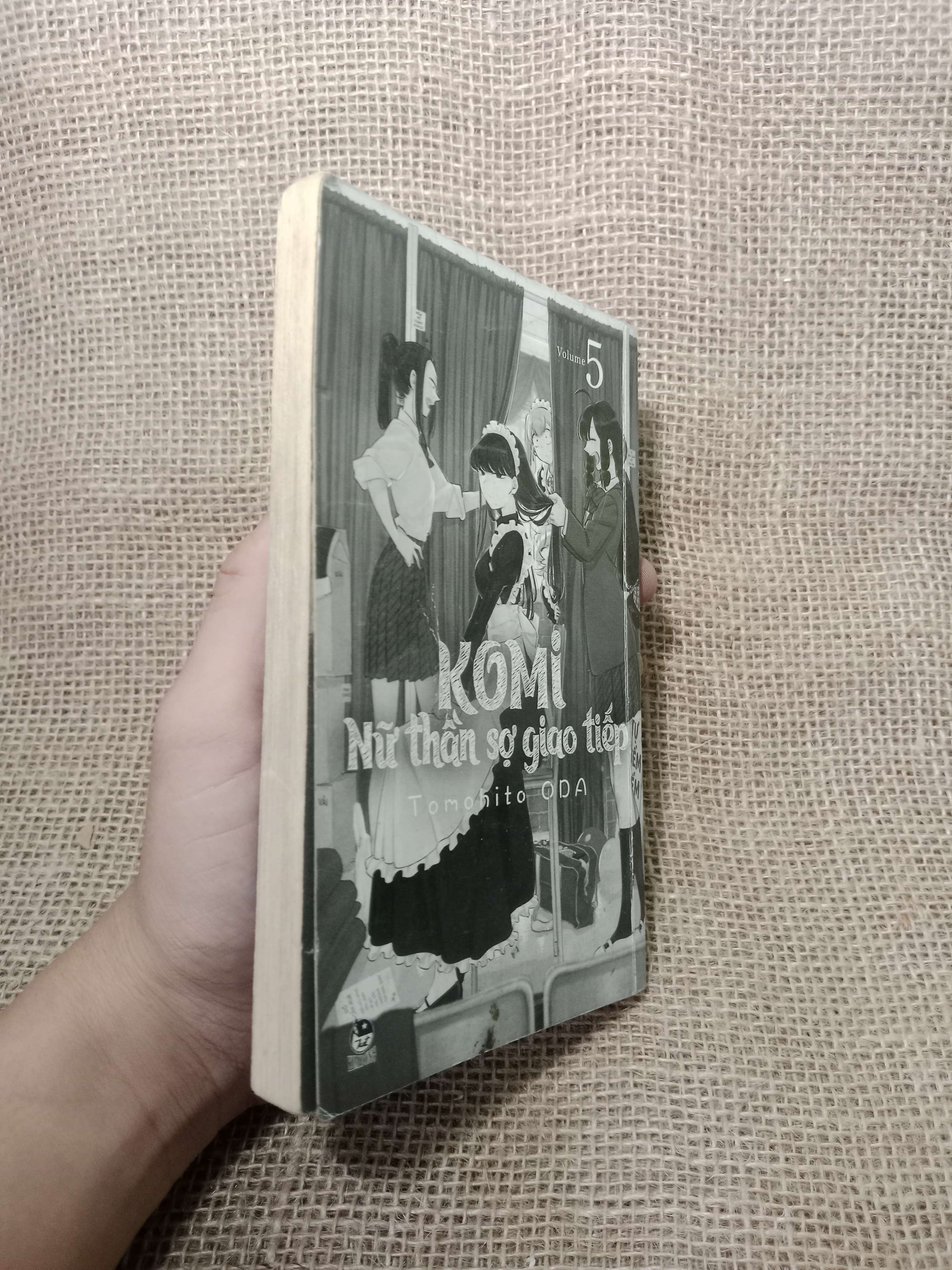 Komi nữ thần sợ giao tiếp tập 5 - Tomohito Oda 2022 mới 80% (Truyện tranh ) HLSC