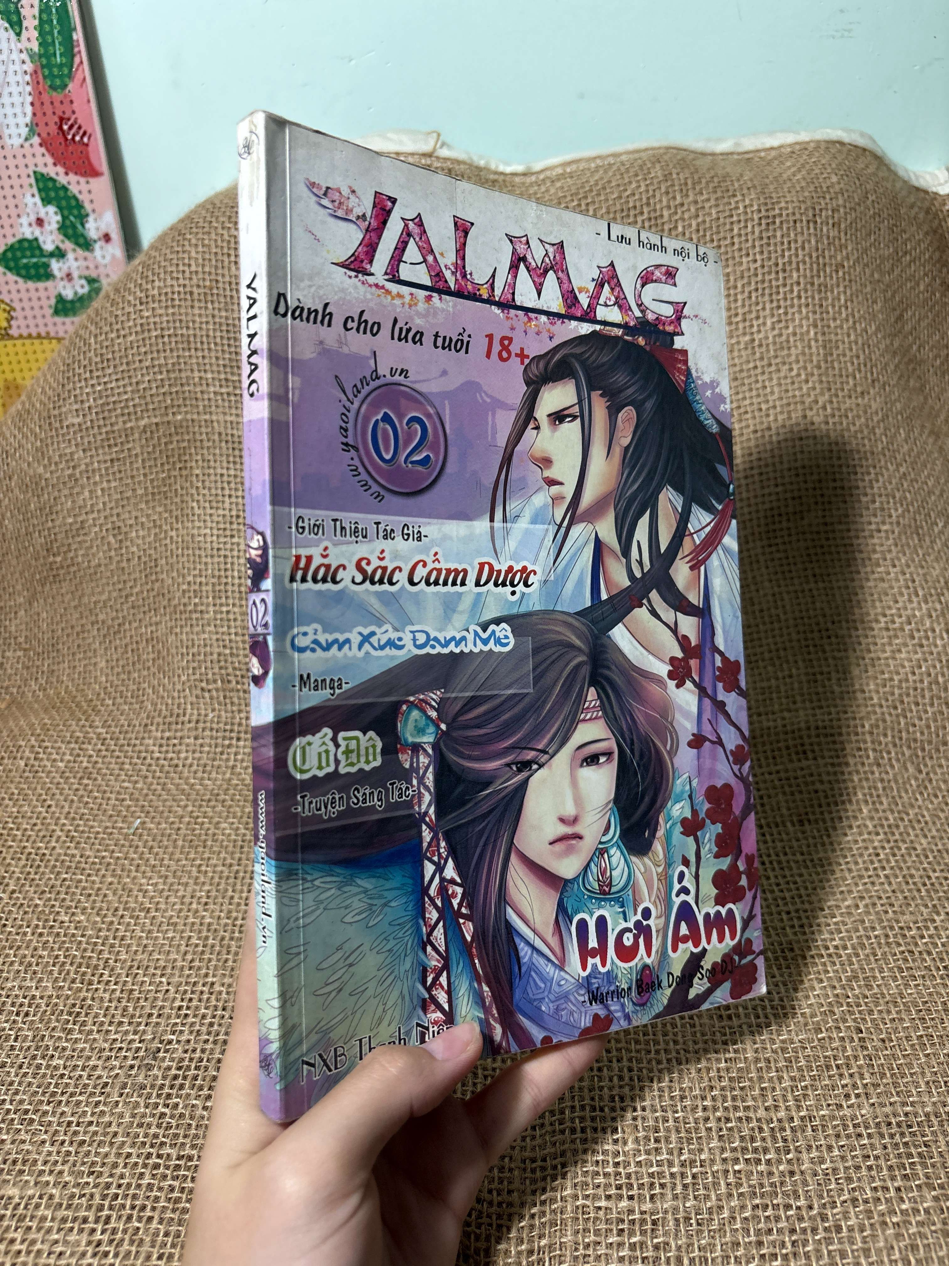 Yalmag 02 mới 70%, tróc gáy (Sách văn học) HLSC
