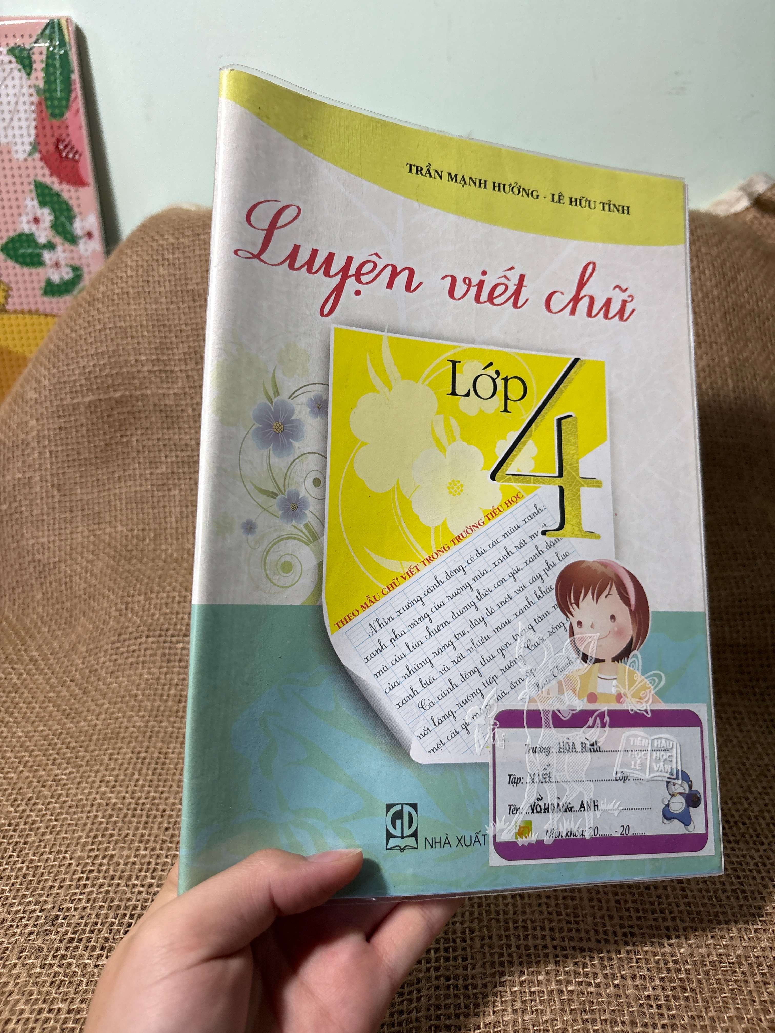 Luyện viết chữ lớp 4 2020 mới 80% (Sách giáo khoa - giáo trình) HLSC