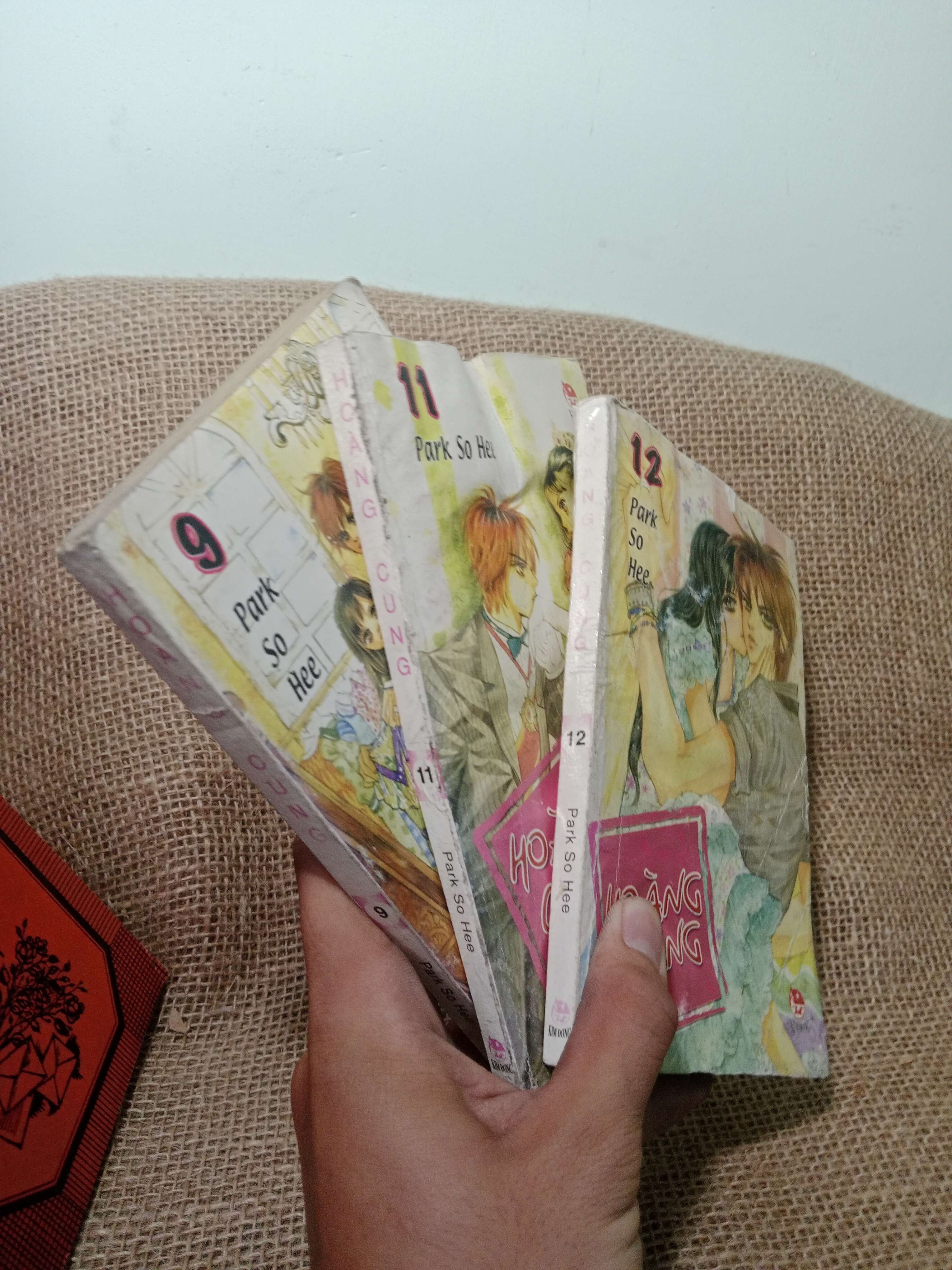 3 cuốn Hoàng cung (tập 9,11,12) - Park So Hee mới 70%, tróc gáy (Truyện tranh ) HLSC
