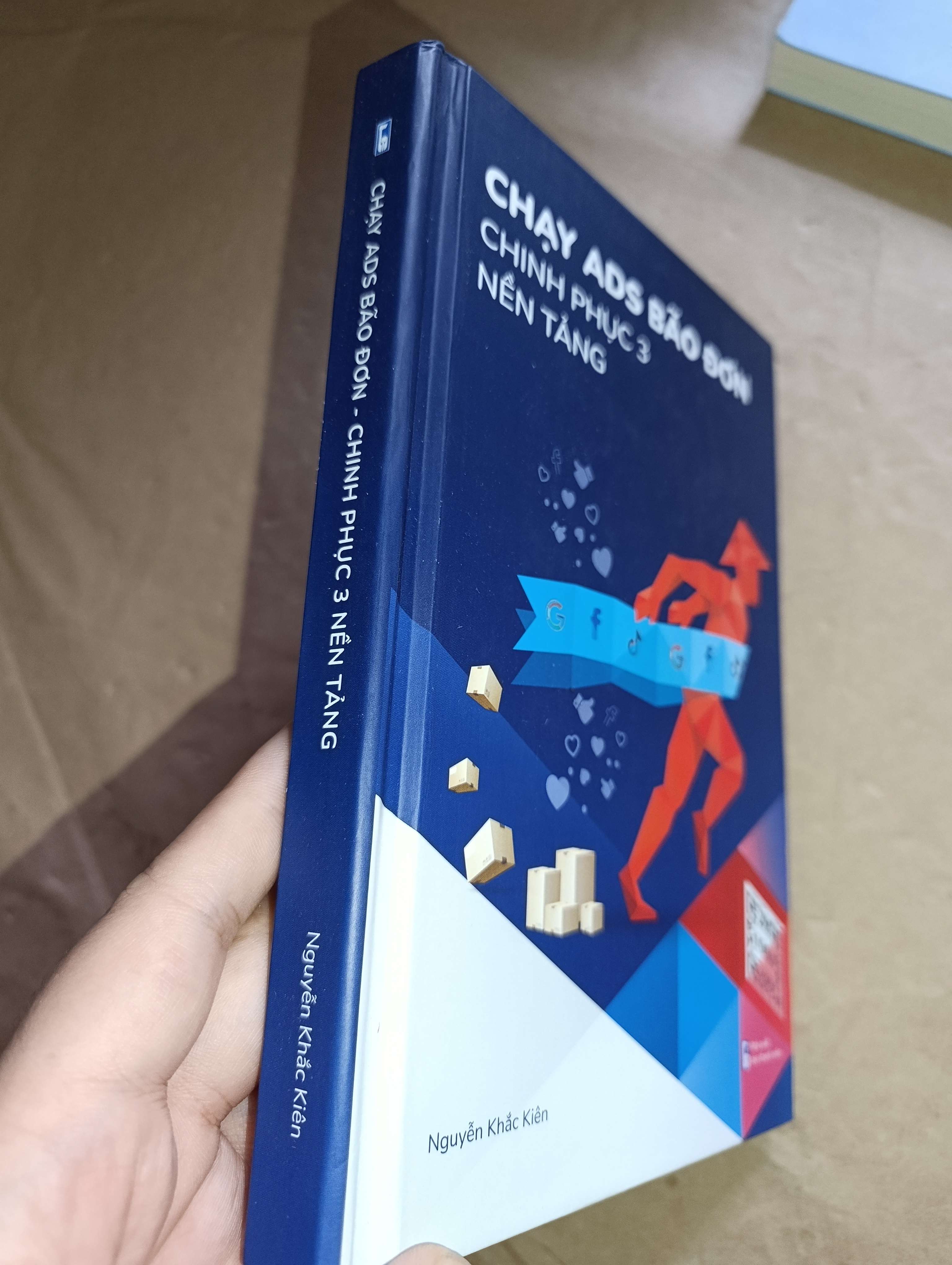 Chạy ads bão đơn chinh phục 3 nền tảng - Nguyễn Khắc Kiên 2023 (Kinh doanh - Marketing) Mới 80% GZB