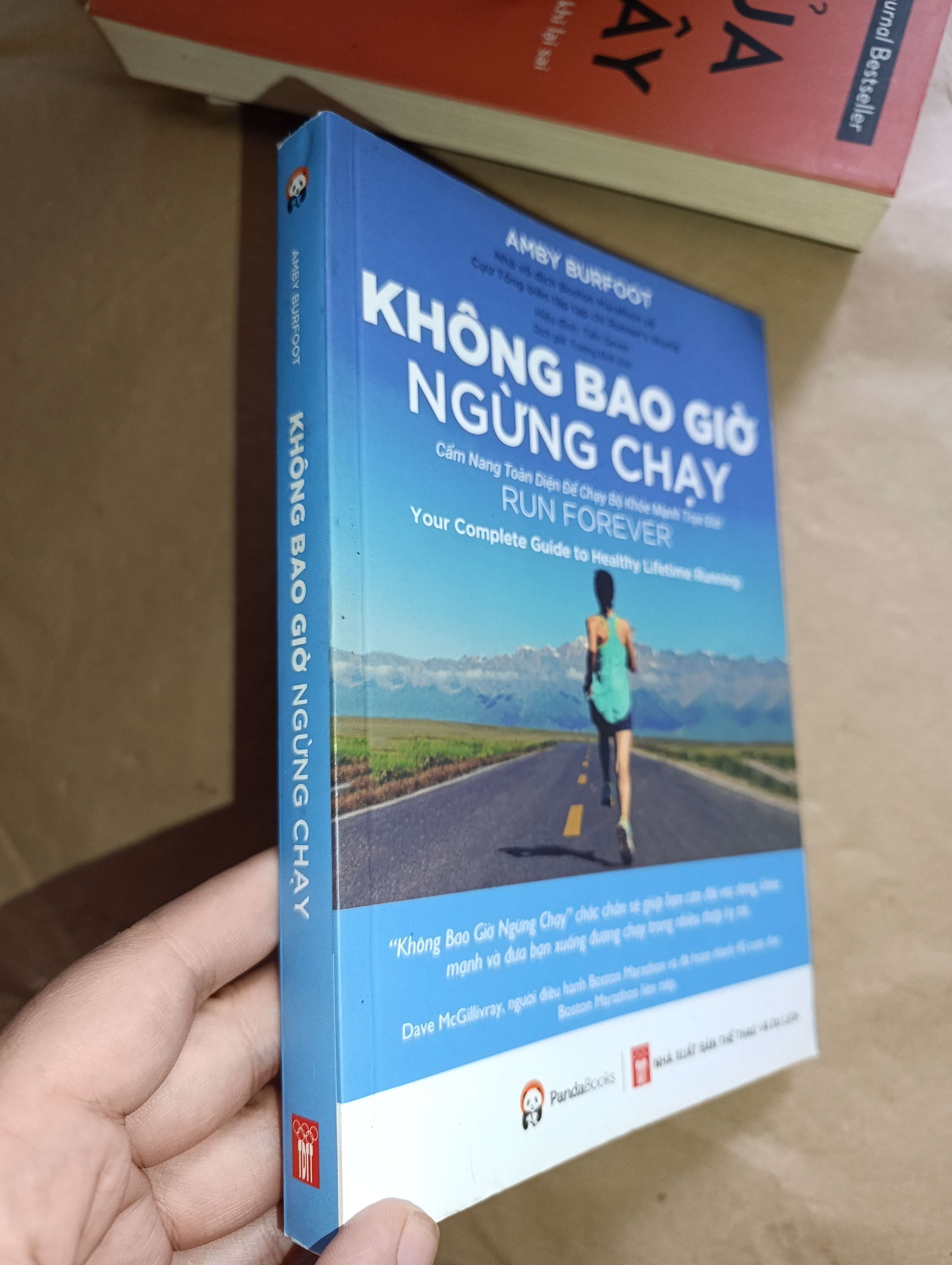 Không bao giờ ngừng chạy - Amby Burfoot 2019 (Sách kỹ năng) Mới 80% GZB
