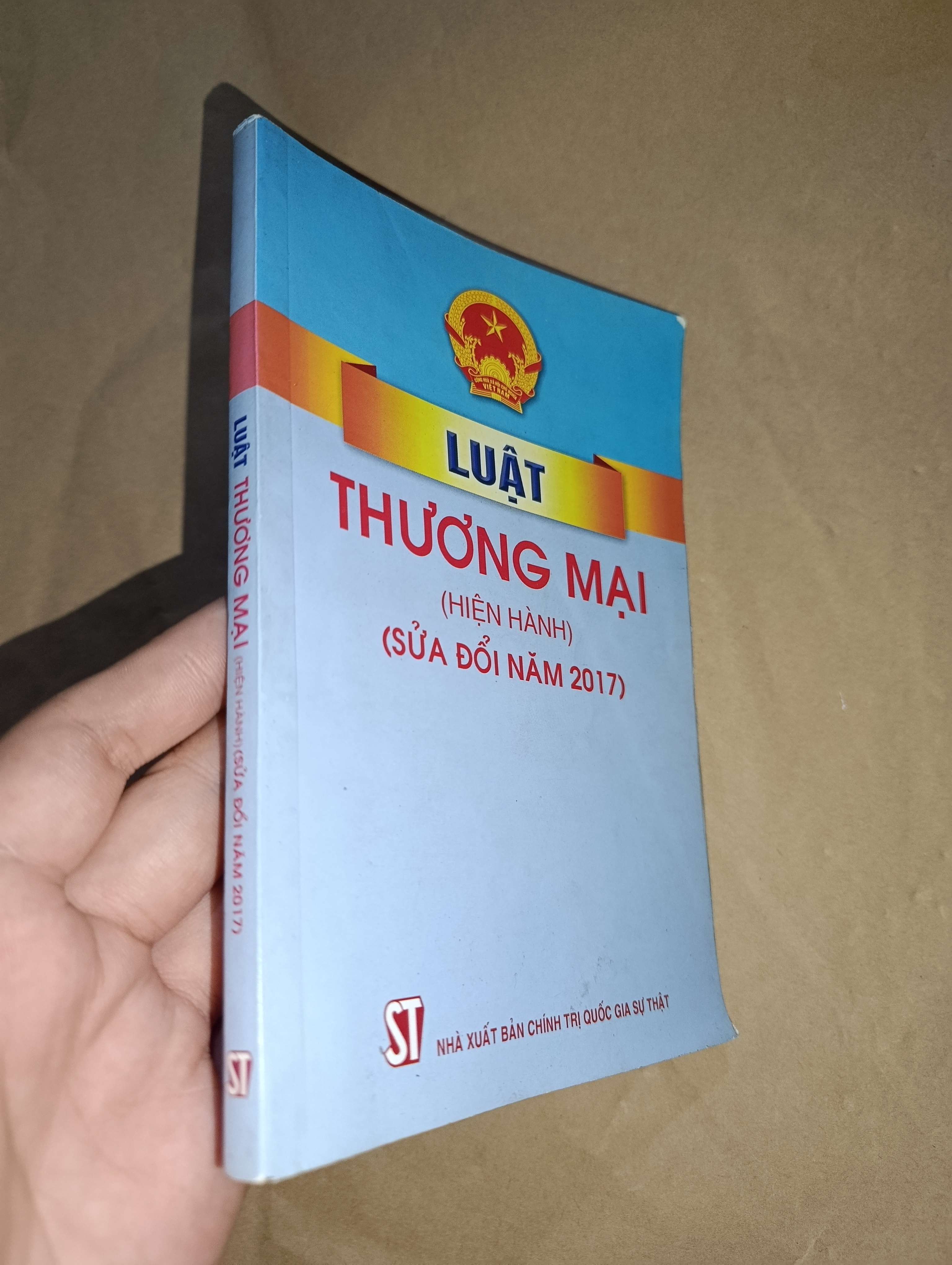 Luật thương mại (hiện hành) (sửa đổi năm 2017) 2019 (Sách chính trị - pháp lý) Mới 80% GZB
