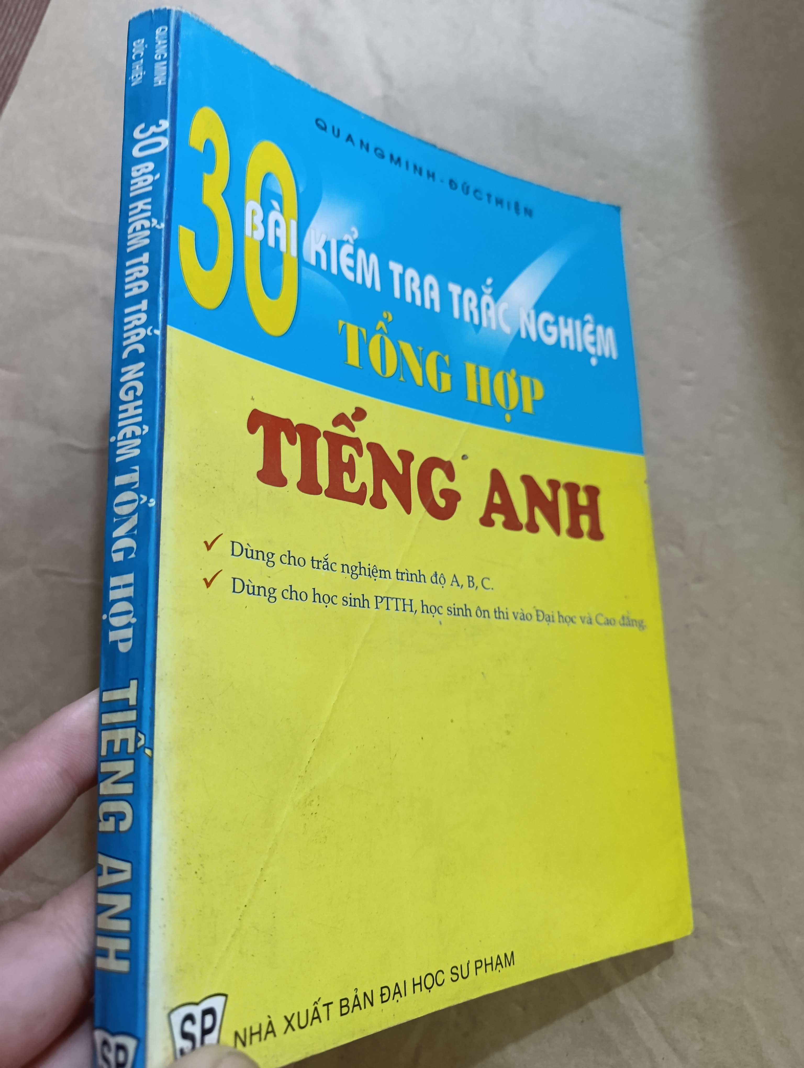 30 bài kiểm tra trắc nghiệm tổng hợp tiếng Anh - Quang Minh, Đức Thiện 2006 (Sách tự học tiếng Anh) Mới 80% GZB