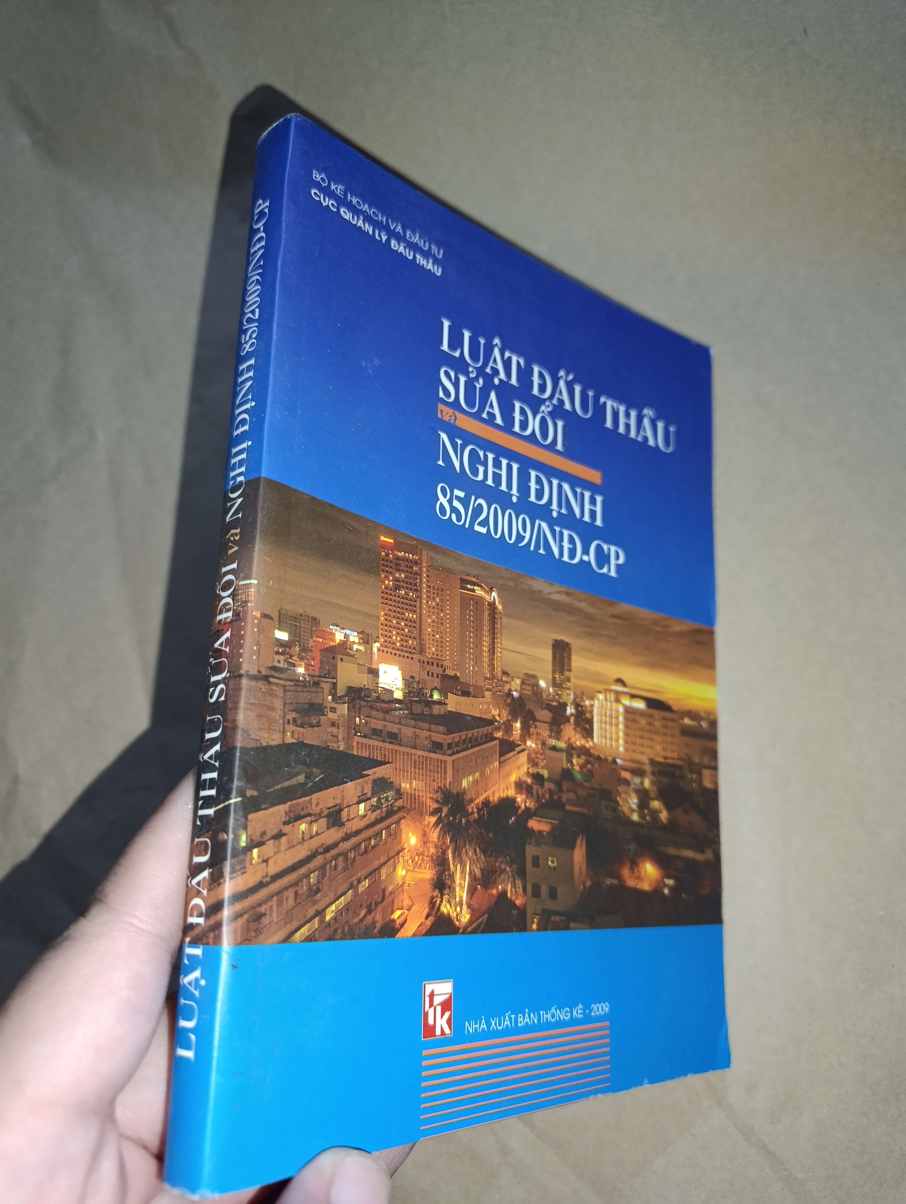 Luật đầu thầu sửa đổi và nghị định 85/2009/NĐ-CP 2009 (Sách chính trị - pháp lý) Mới 80% GZB