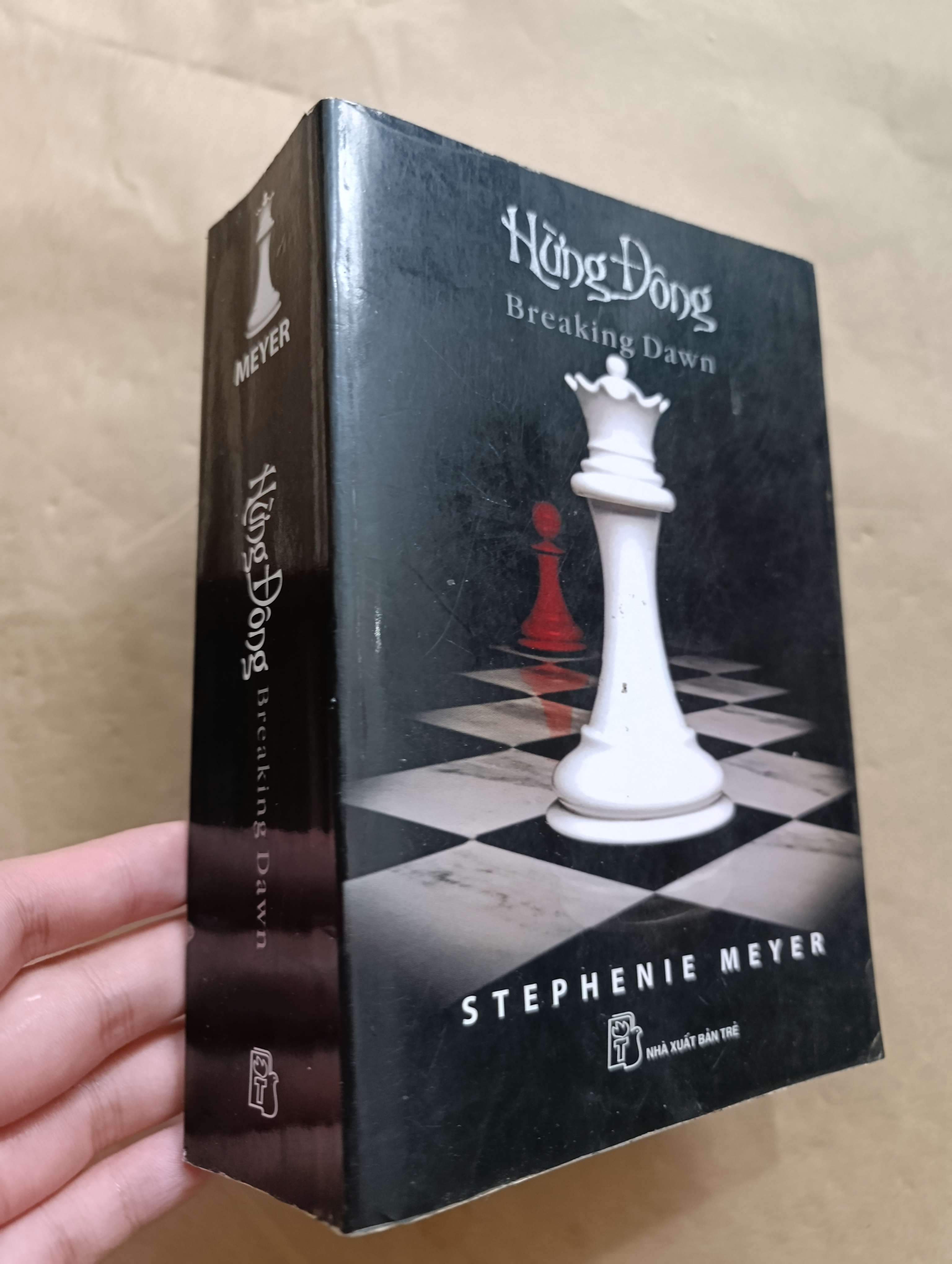 Hừng đông - Stephenie Meyer 2009 (Sách văn học) Mới 80% GZB