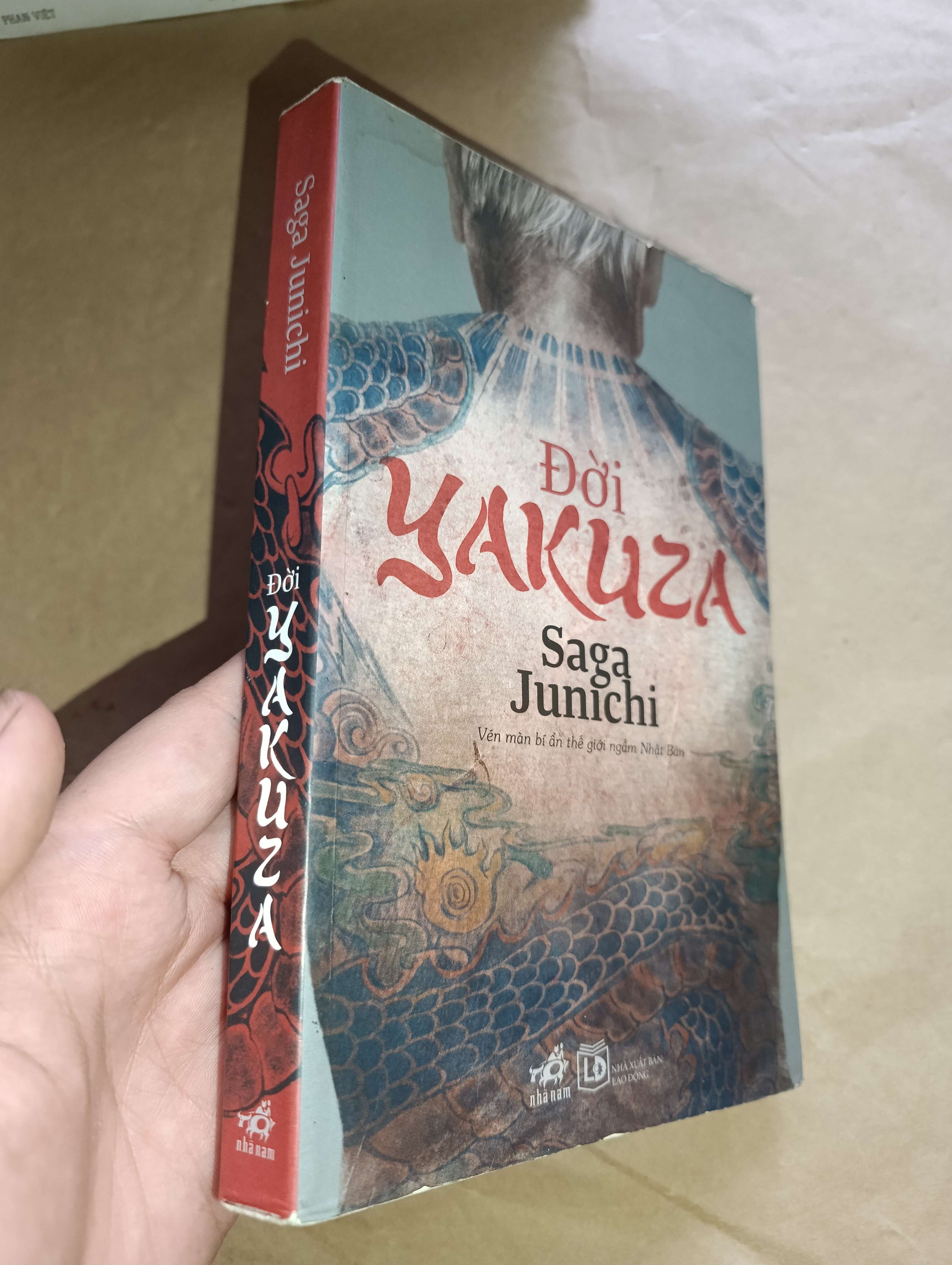 Đời Yakuza - Saga Junichi 2014 (Sách văn học) Mới 80% GZB