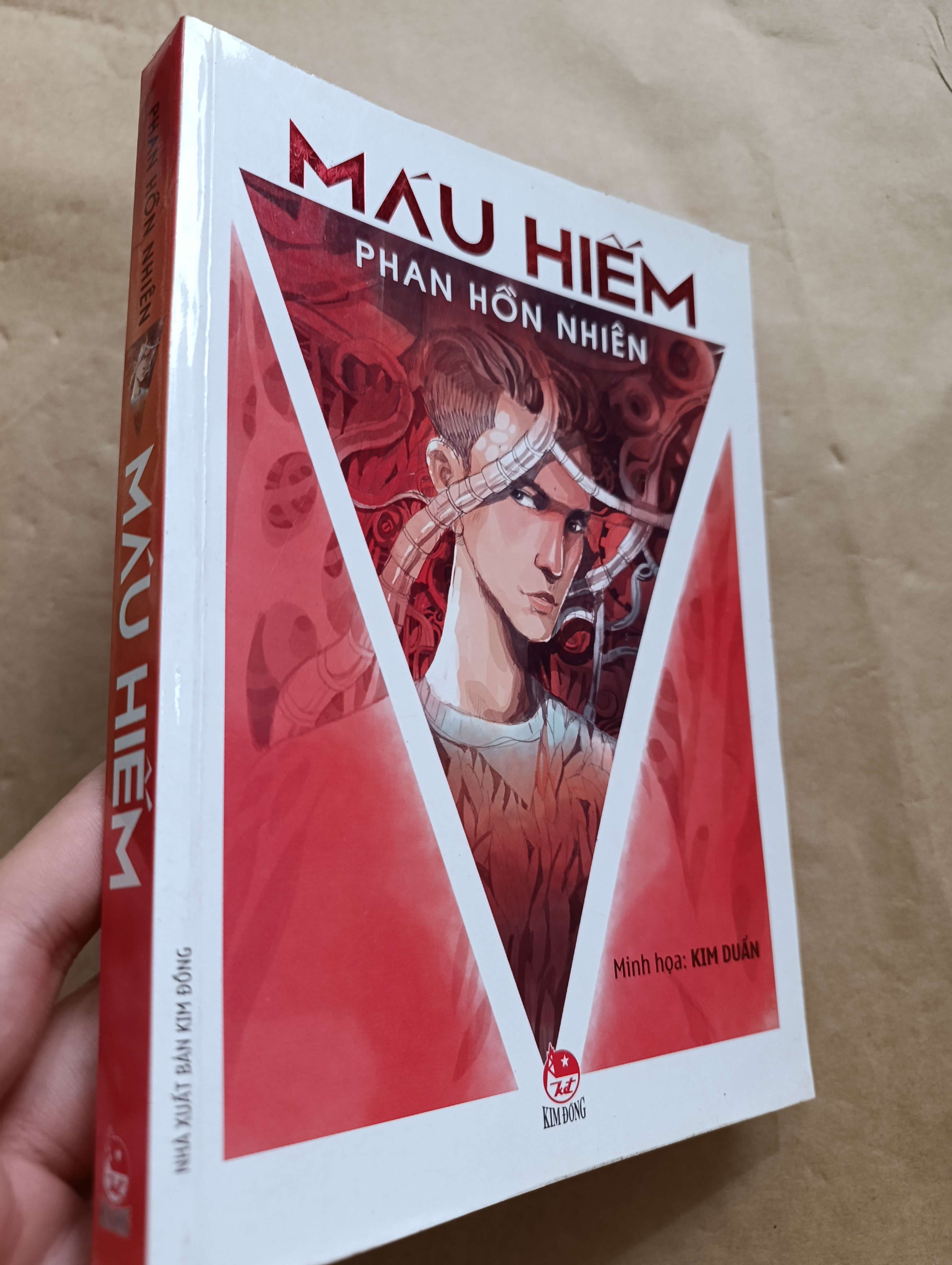 Máu hiếm - Phan Hồn Nhiên 2015 (Sách văn học) Mới 80% GZB