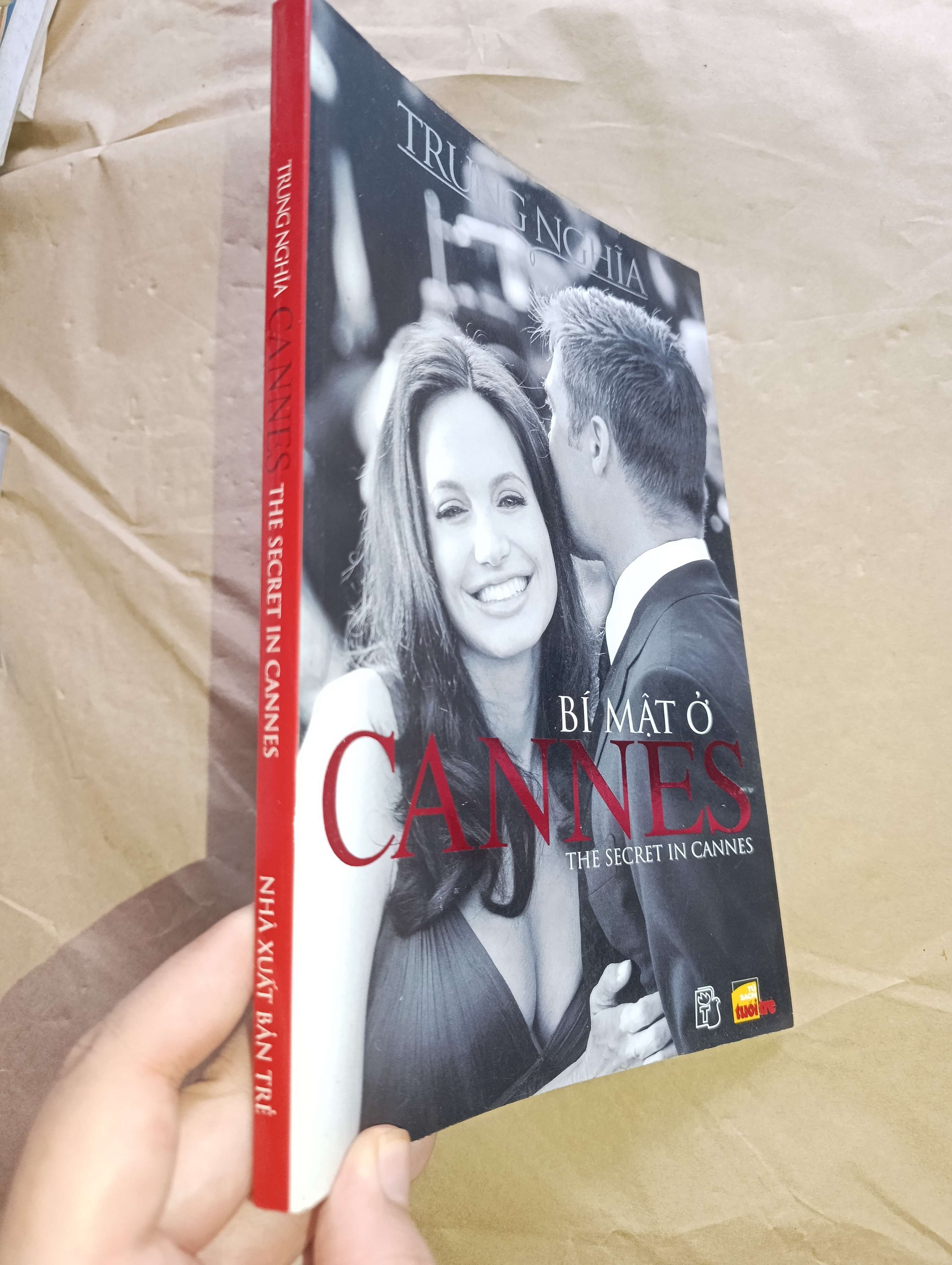 Bí mật ở Cannes - Trung Nghĩa 2009 (Sách kiến thức tổng hợp) Mới 80% GZB