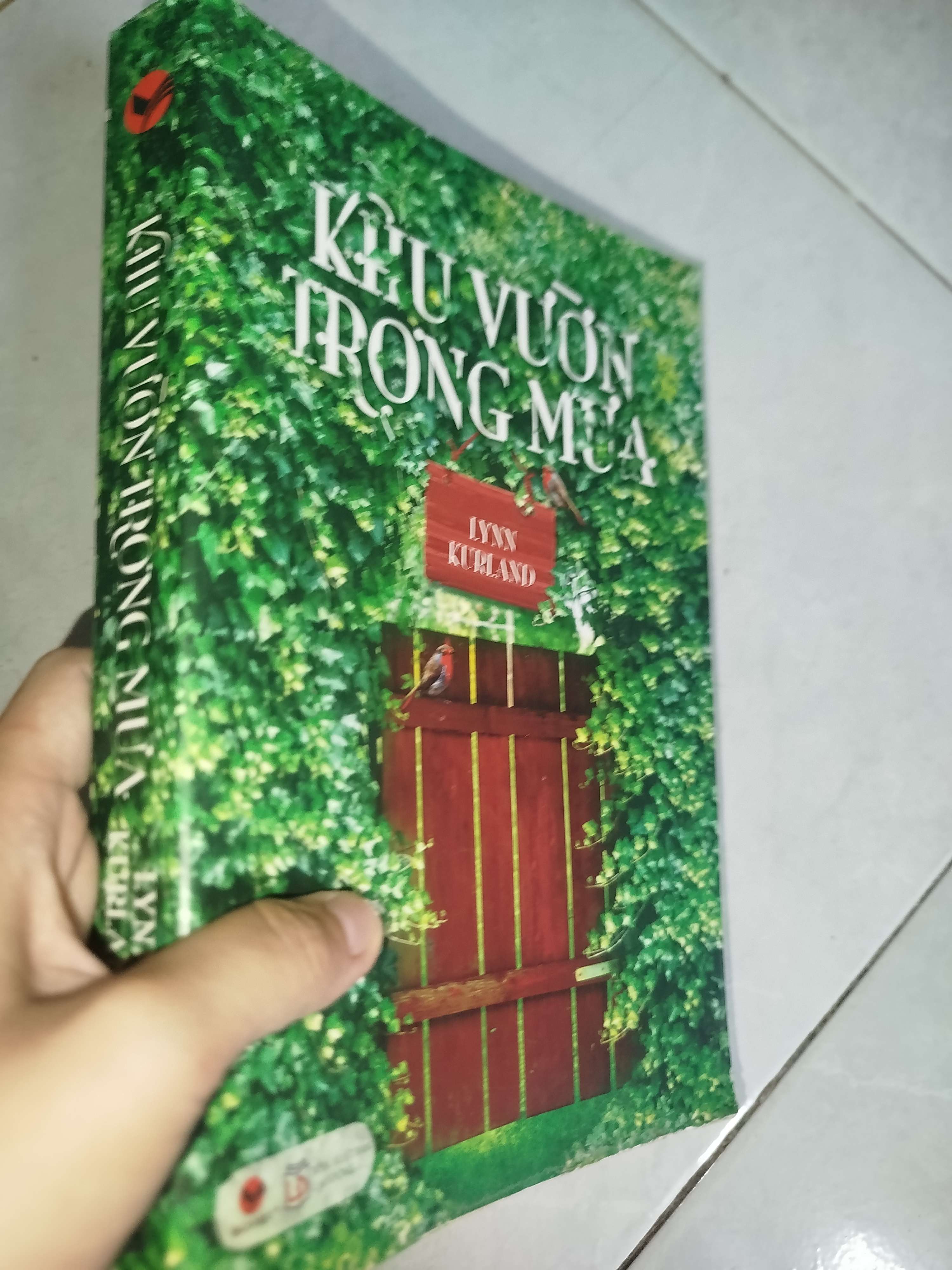 Khu vườn trong mưa - Lynn Kurland 2015 (Sách văn học) Mới 80% GZB