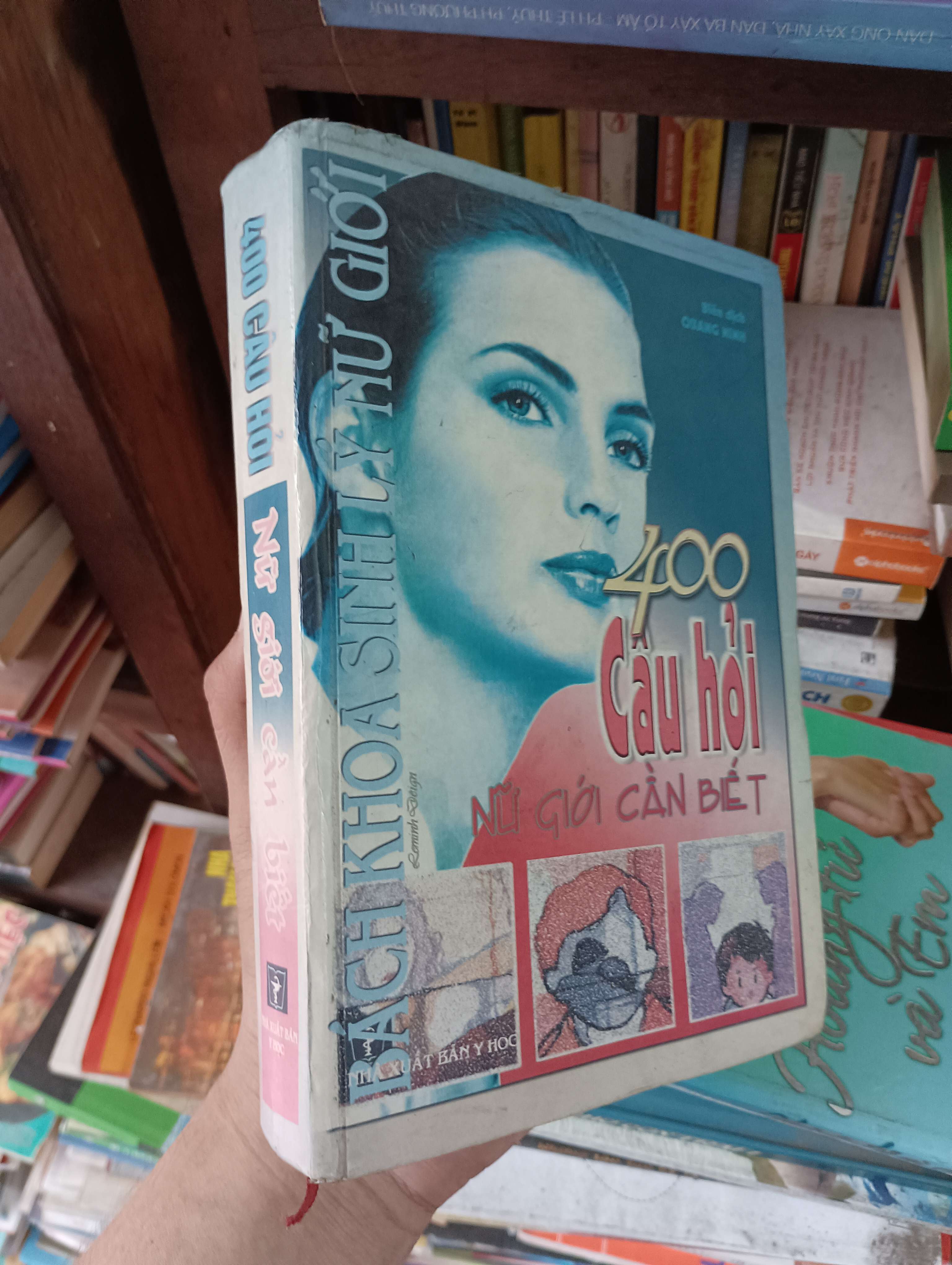 Bách Khoa Sinh Lý Nữ Giới: 400 Câu Hỏi Nữ Giới Cần Biết - Quang Minh 2001 Mới 80% (Sách Y học - Sức khỏe - Thể thao) OKBK1T3