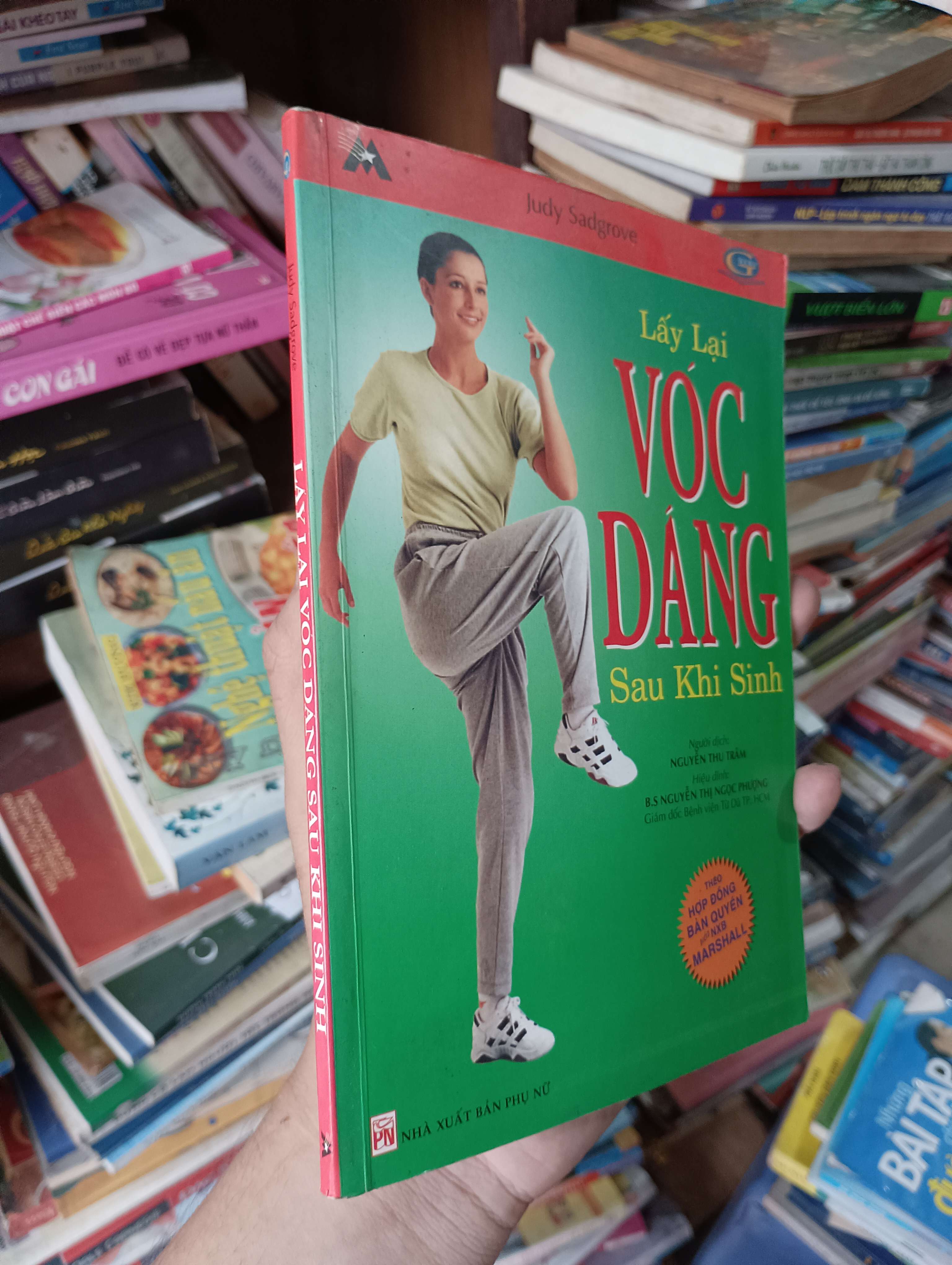 Lấy Lại Vóc Dáng Sau Khi Sinh - Judy Sadgrove 2005 Mới 80% (Sách Y học - Sức khỏe - Thể thao) OKBK1T4