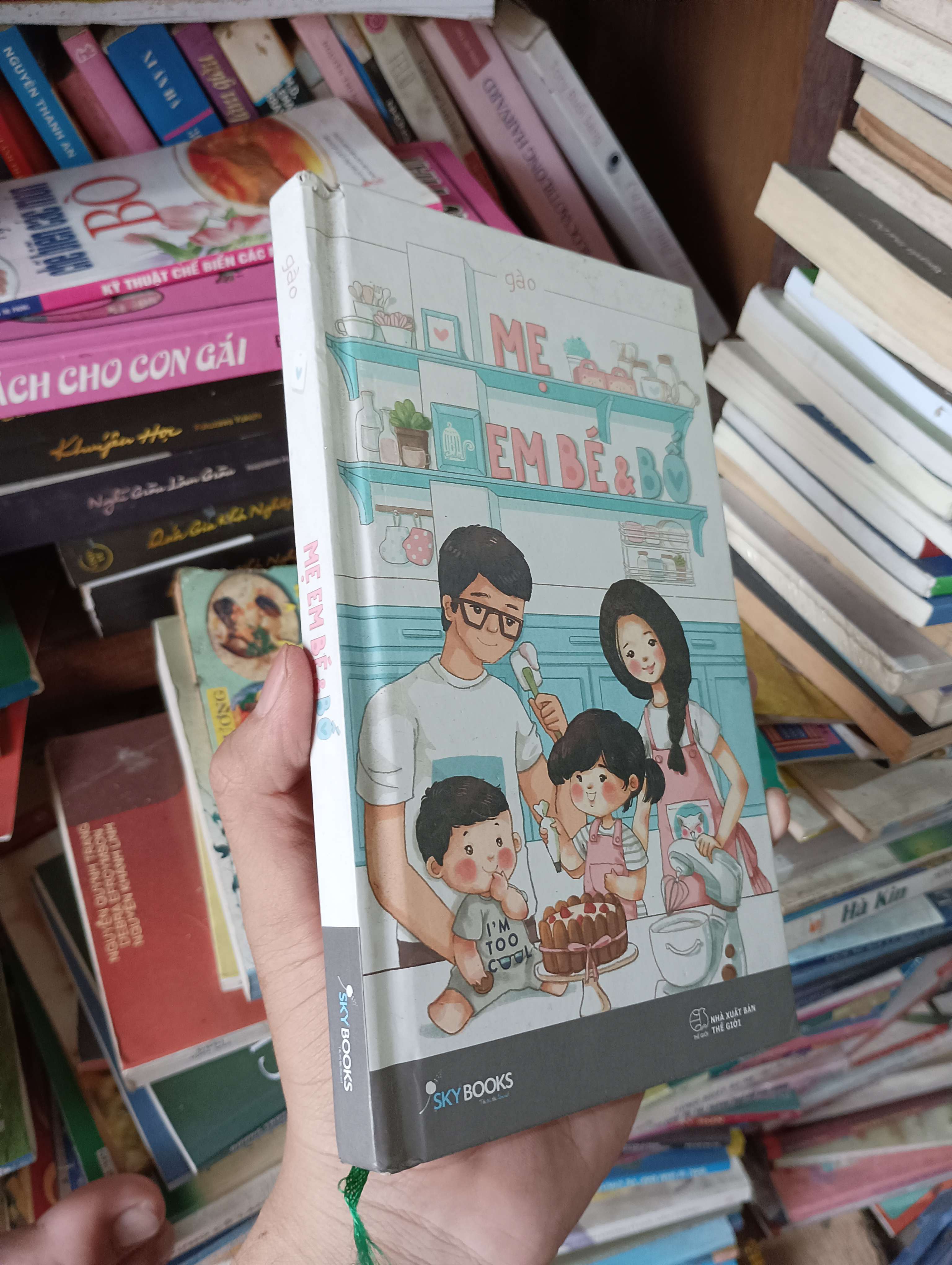 Mẹ, Em Bé & Bố - Gào 2017 Mới 80% (Sách văn học) OKBK1T4