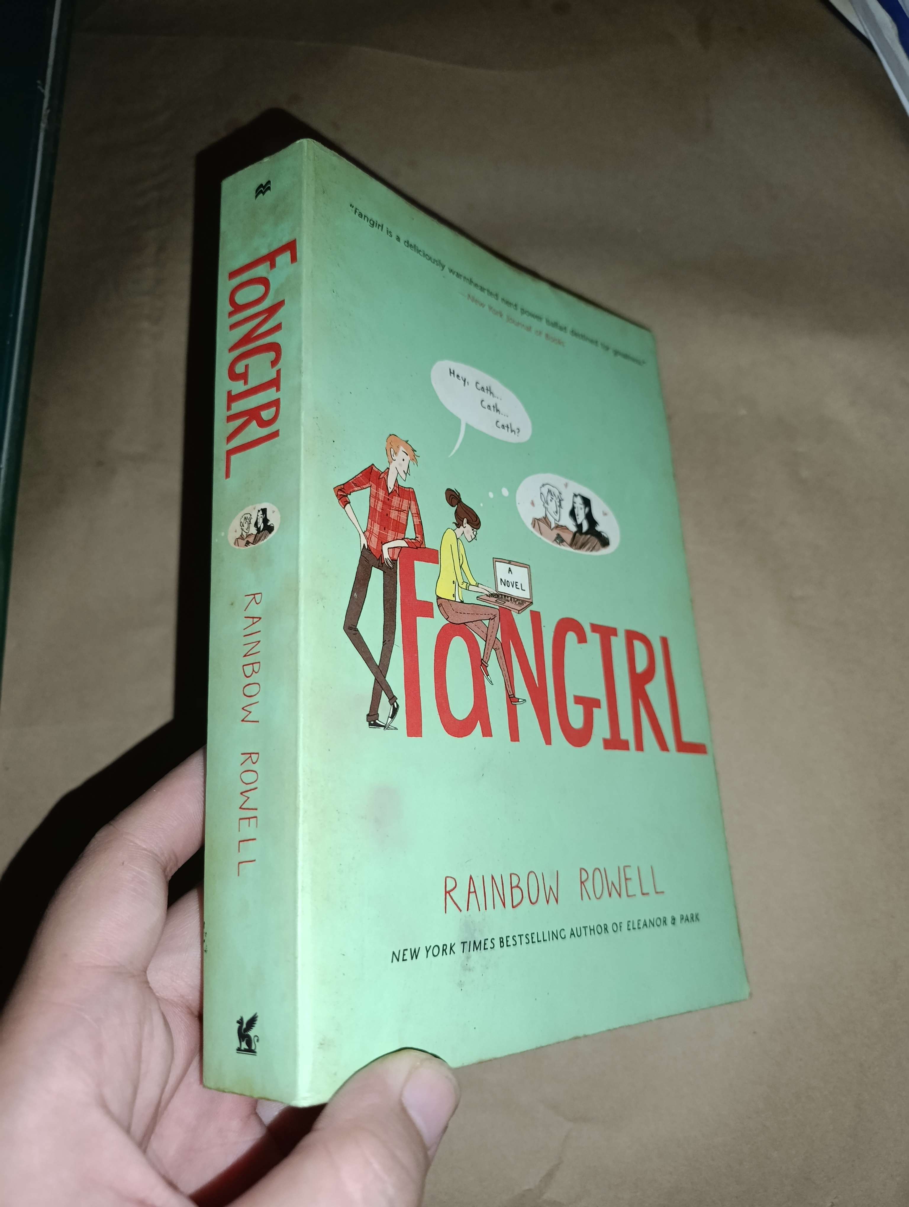 Fangirl - Rainbow Rowell 2013 mới 80% (Sách ngoại) GZB