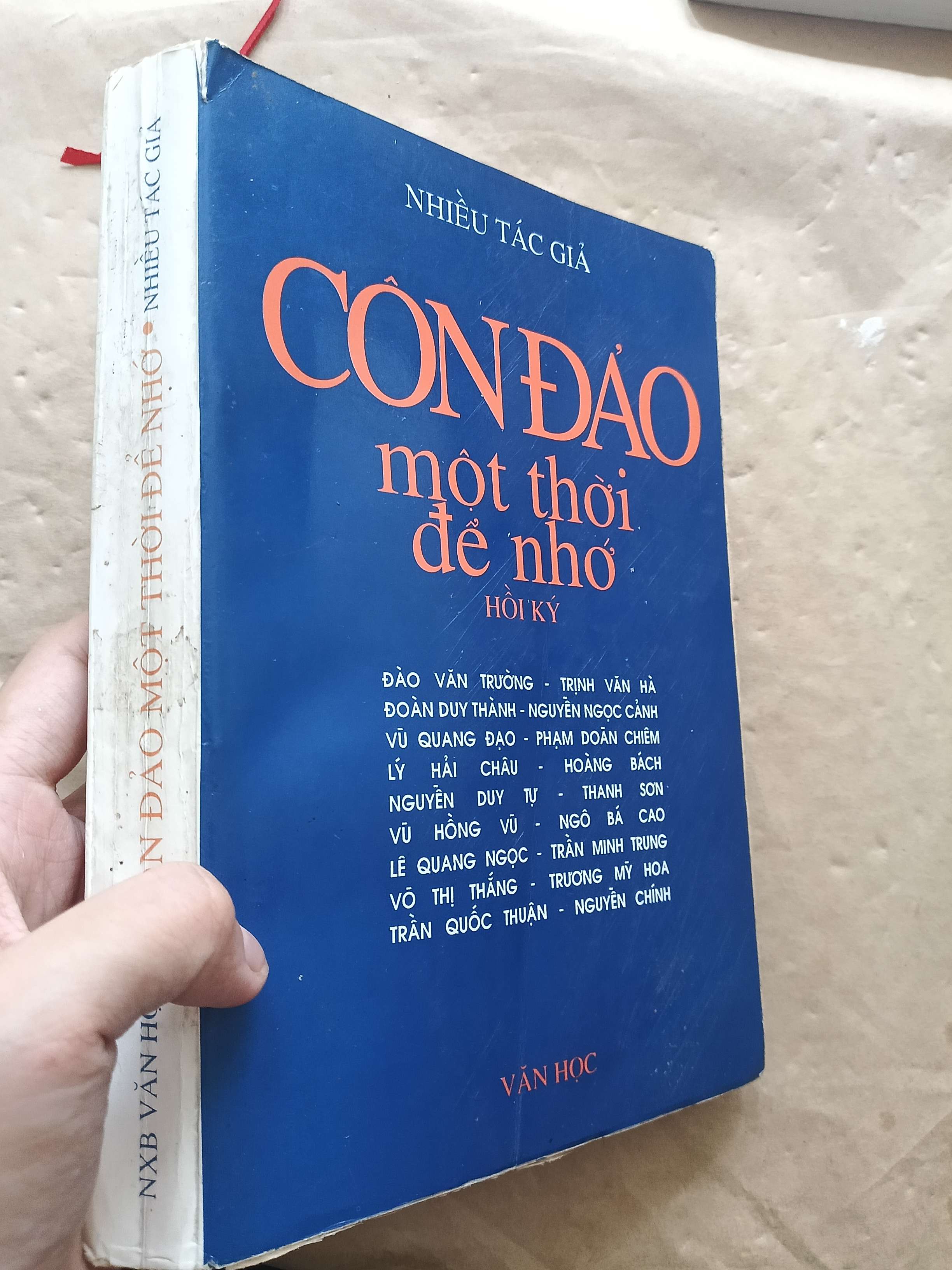 Côn Đảo một thời để nhớ - Nhiều tác giả 1998 mới 70% tróc gáy (Sách văn học) GZB