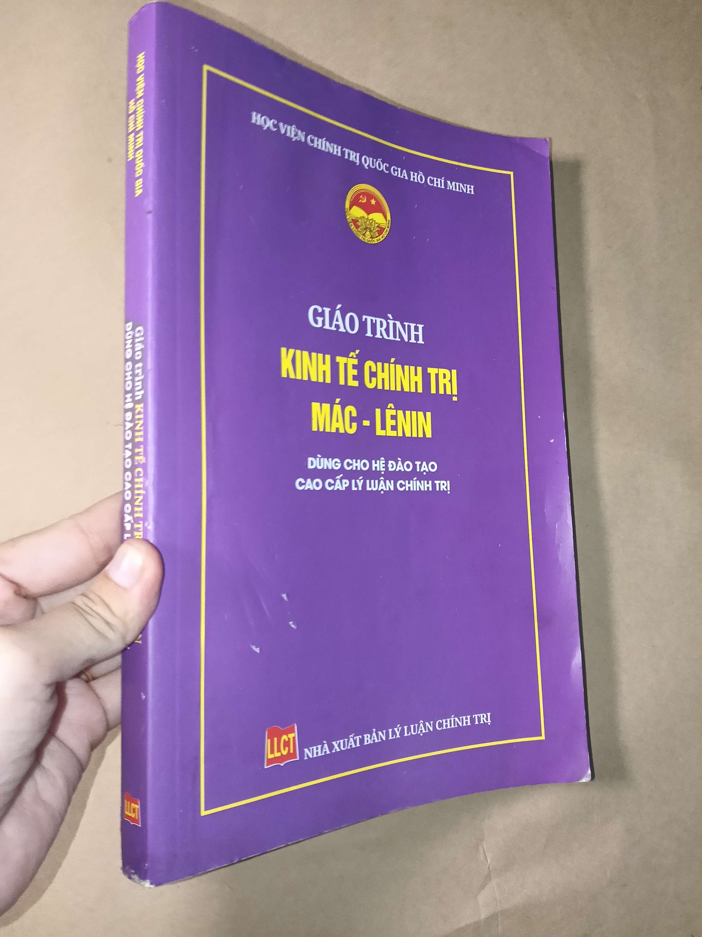Giáo trình kinh tế chính trị Mác - Lênin (dùng cho hệ đào tạo cao cấp lý luận chính trị) 2022 mới 70% tróc gáy (Giáo trình đại học - cao đẳng) GZB