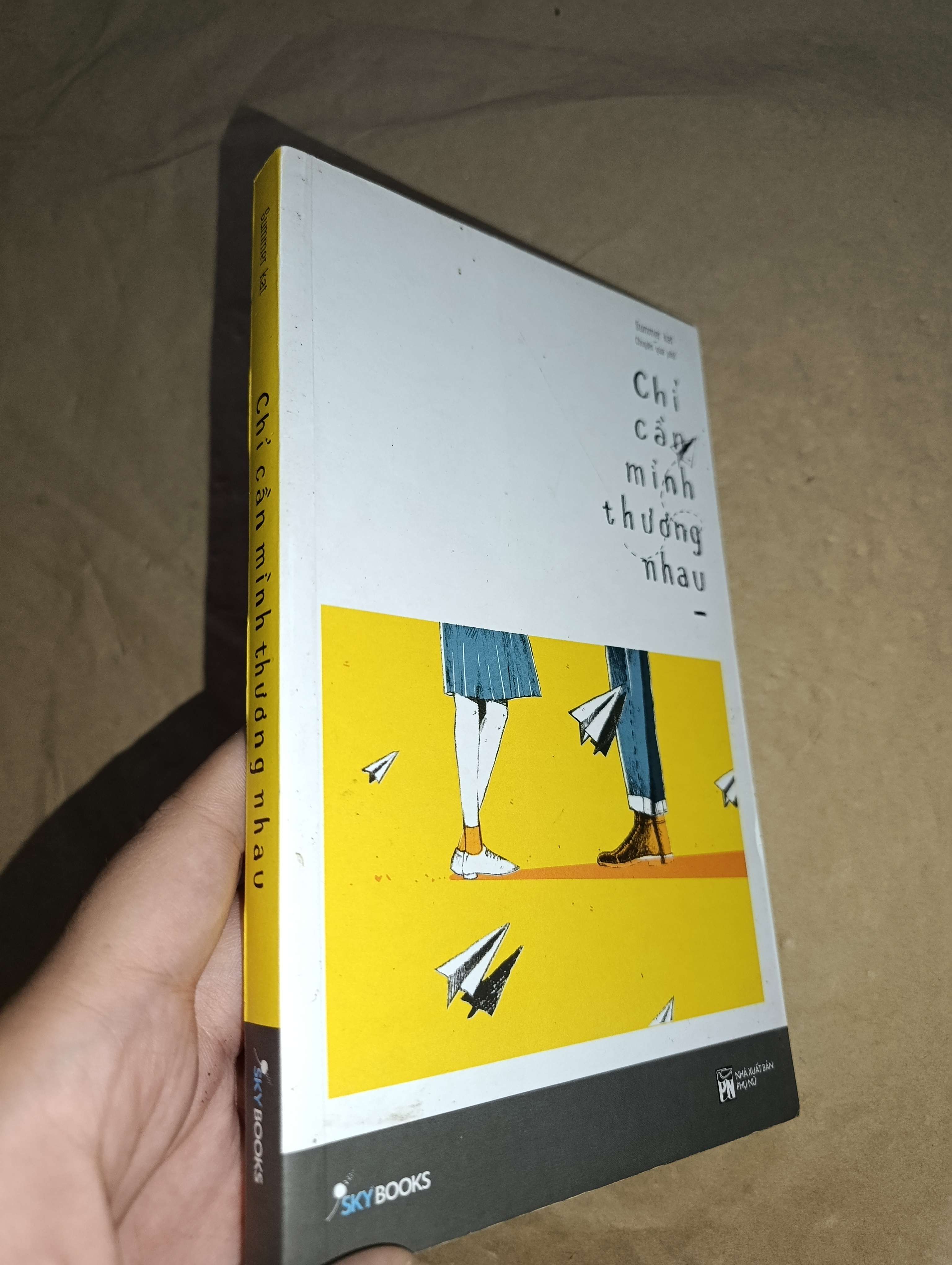 Chỉ cần mình thương nhau - Summer Kat 2017 mới 80% (Sách văn học) GZB
