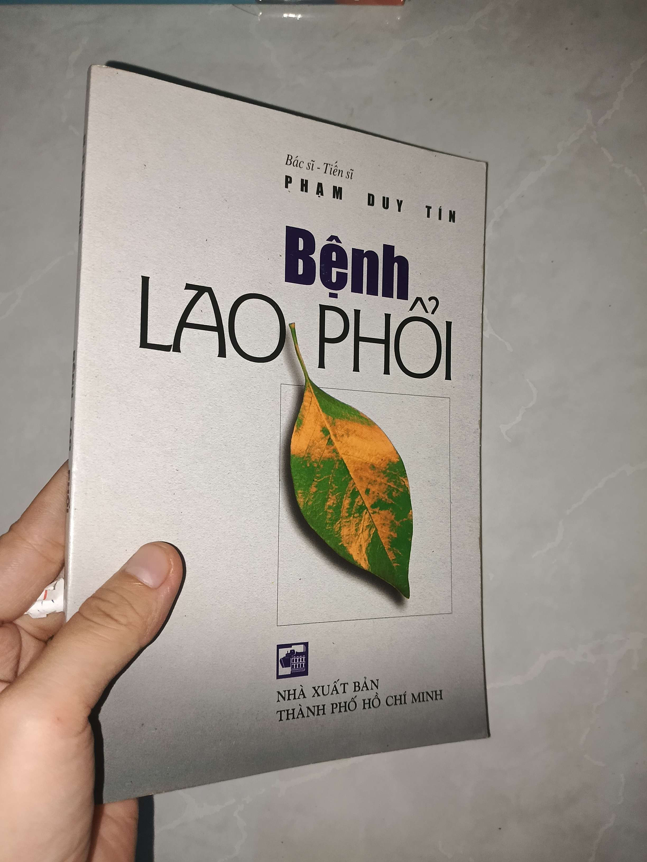 Bệnh lao phổi - Phạm Duy Tín 2003 mới 80% (Sách Y học - Sức khỏe - Thể thao) GZB