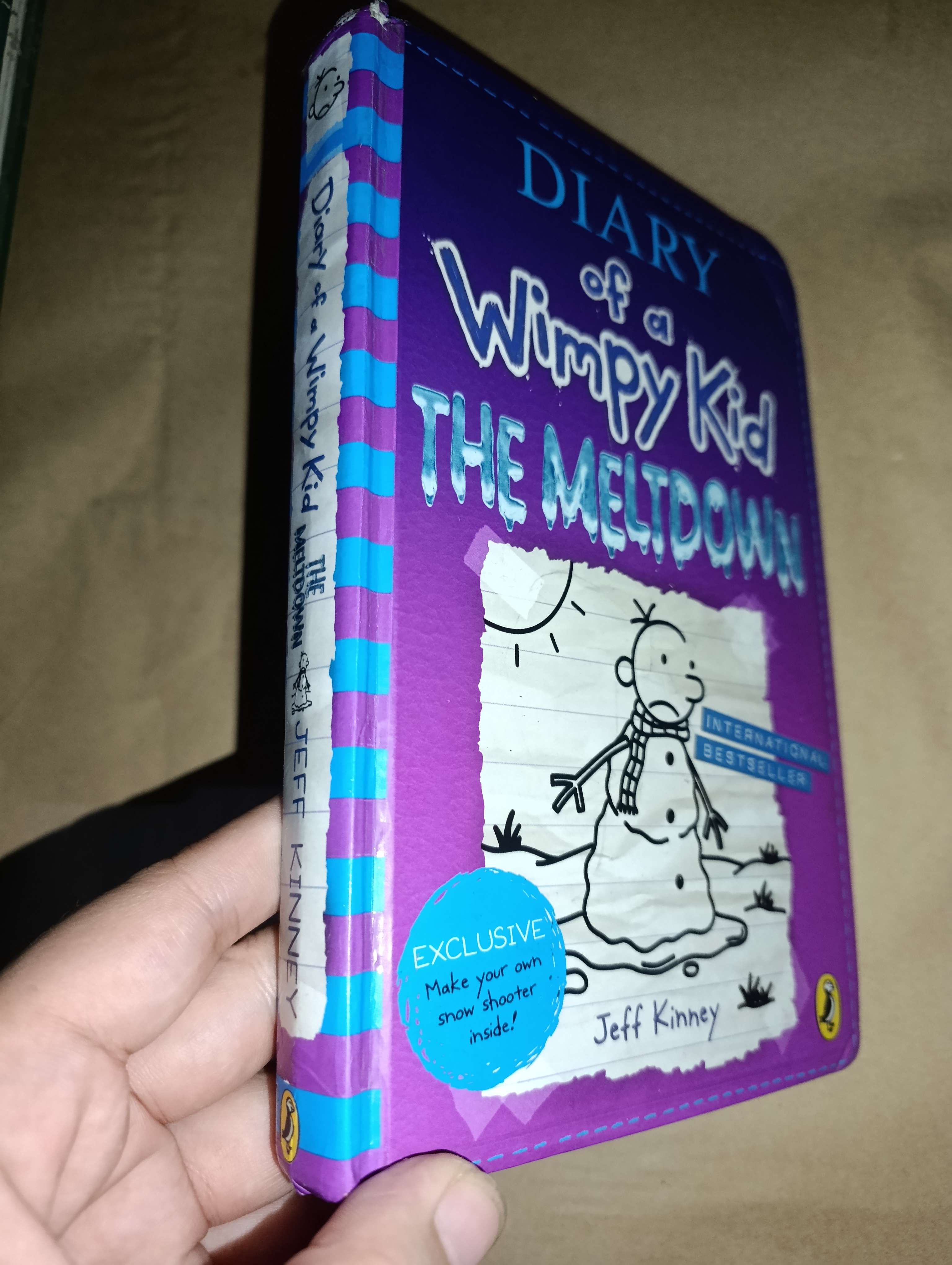 Diary of a wimpy kid the meltdown - Jeff Kinney 2018 mới 60% tróc gáy, có chữ, bị vẽ (Sách ngoại) GZB