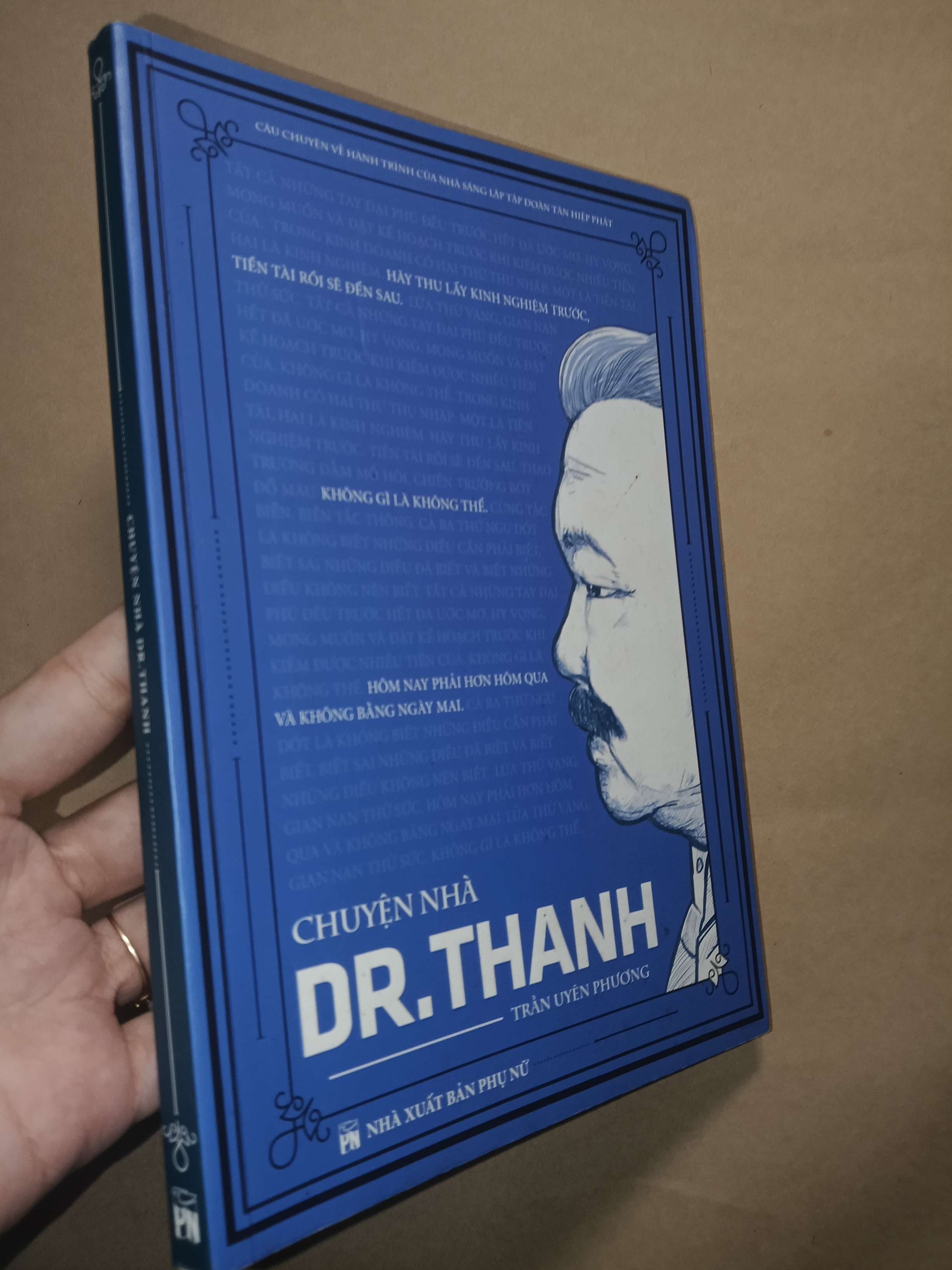 Chuyện nhà dr. Thanh - Trần Uyên Phương 2017 mới 80% (Sách văn học) GZB