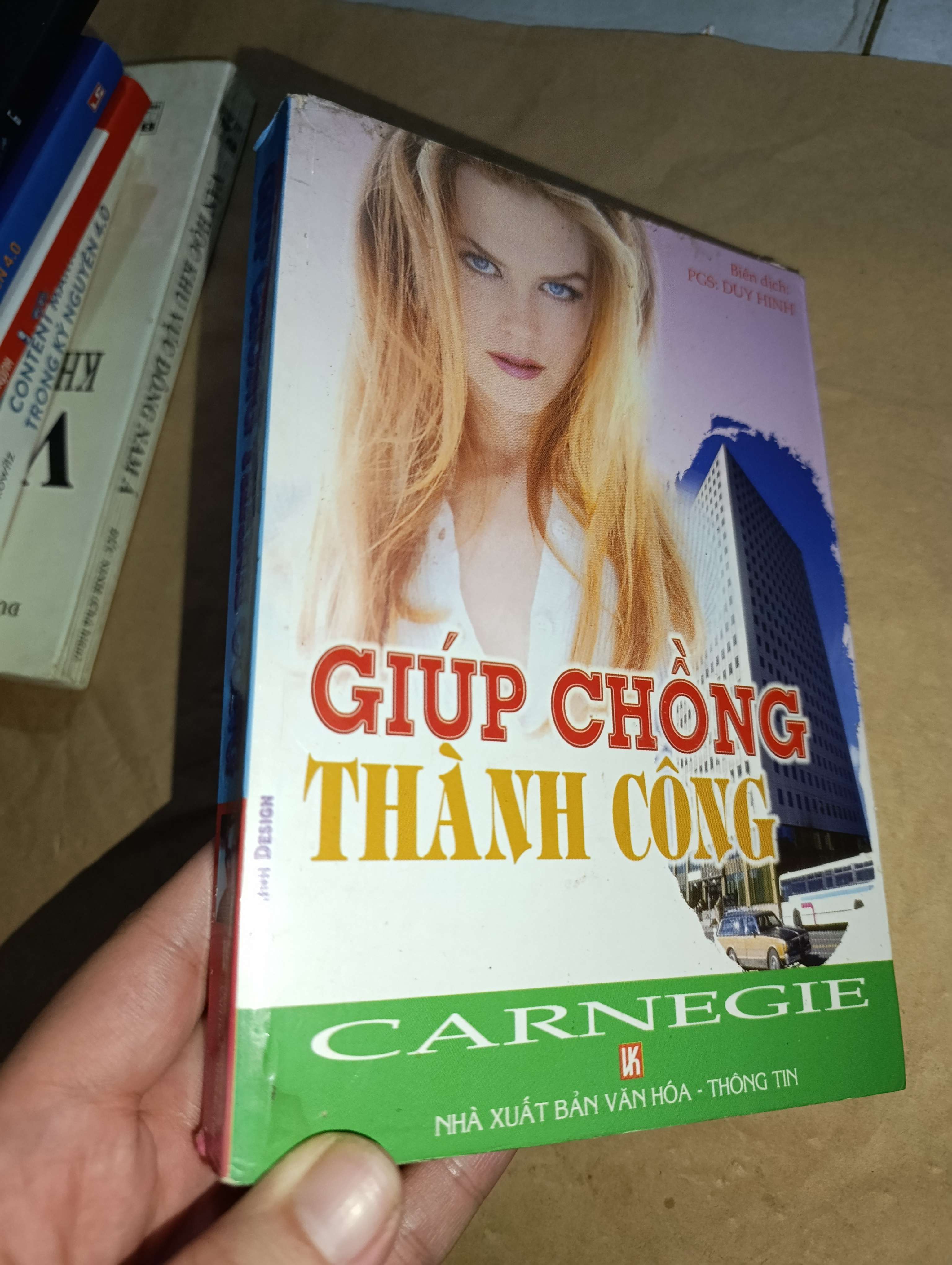 Giúp chồng thành công - Carnegie 2003 mới 70% có chữ, tróc bìa (Sách kỹ năng) GZB