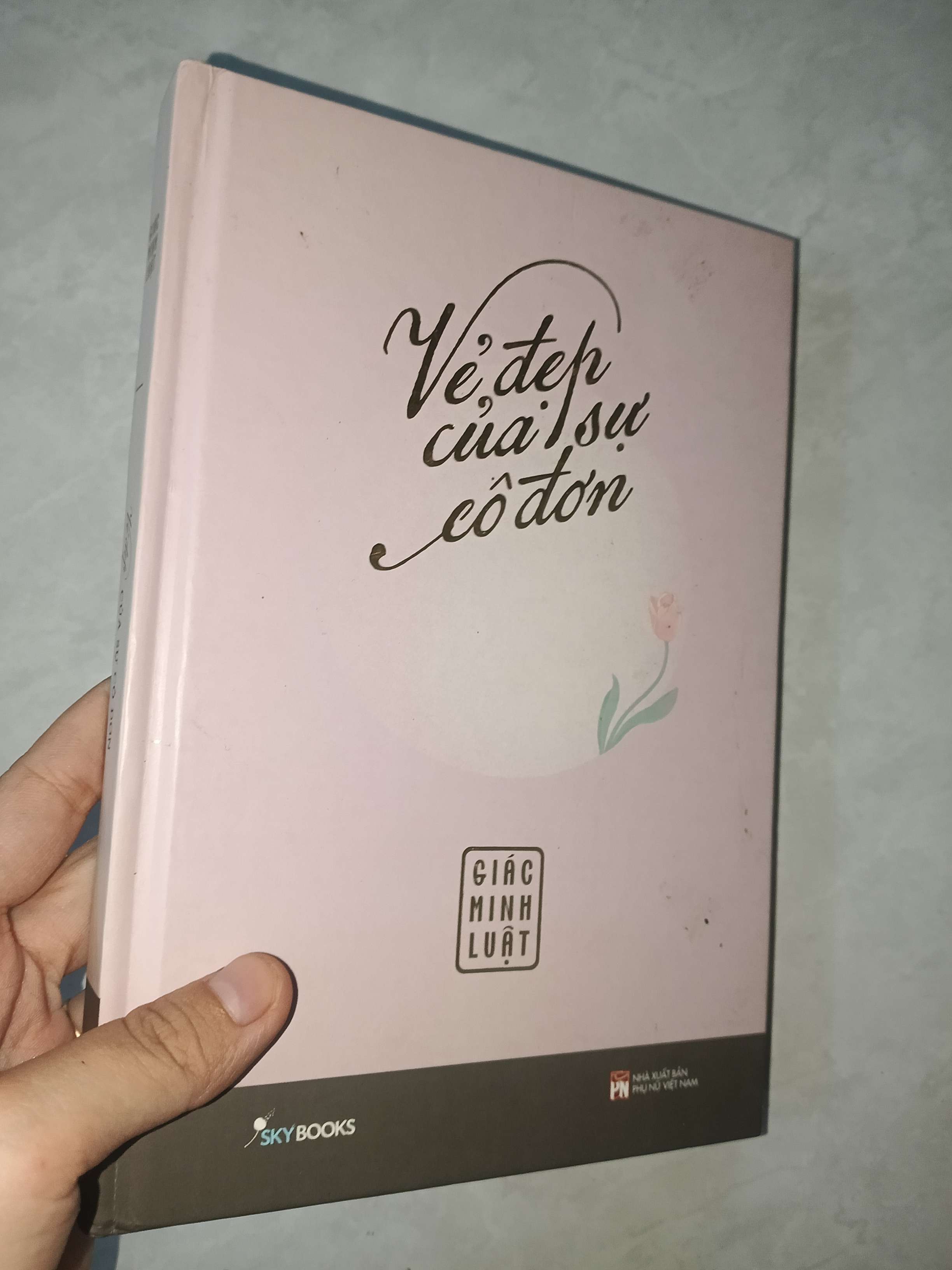 Vẻ đẹp của sự cô đơn - Giác Minh Luật 2023 bìa cứng mới 80% (Sách tôn giáo - tâm linh) GZB