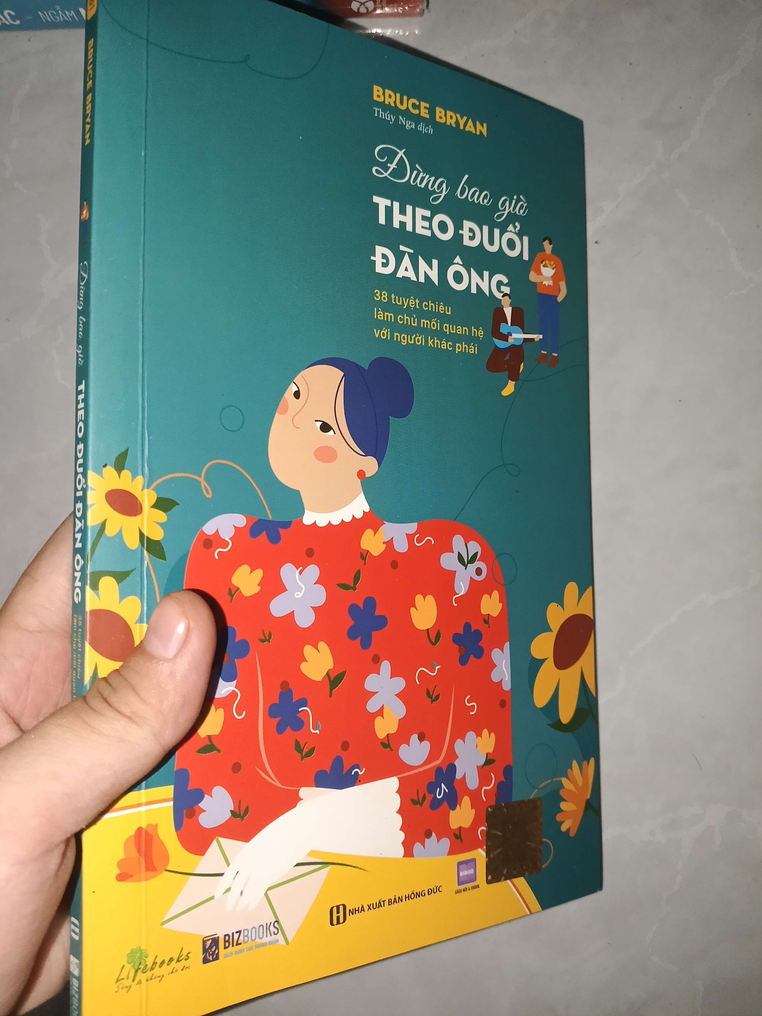 Đừng bao giờ theo đuổi đàn ông - Bruce Bryan 2025 mới 80% (Sách kỹ năng) GZB