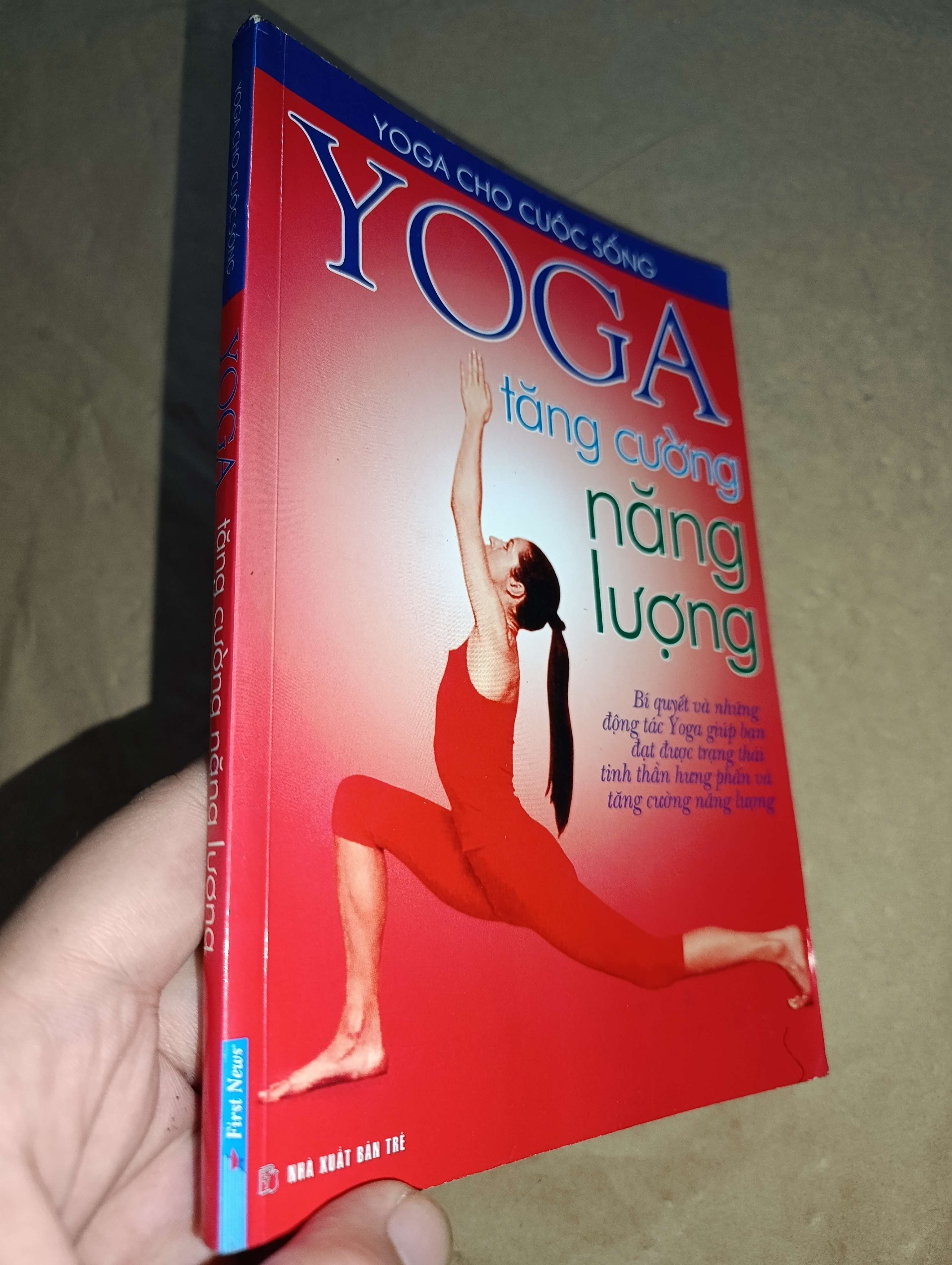 Yoga tăng cường năng lượng 2006 mới 80% (Sách Y học - Sức khỏe - Thể thao) GZB