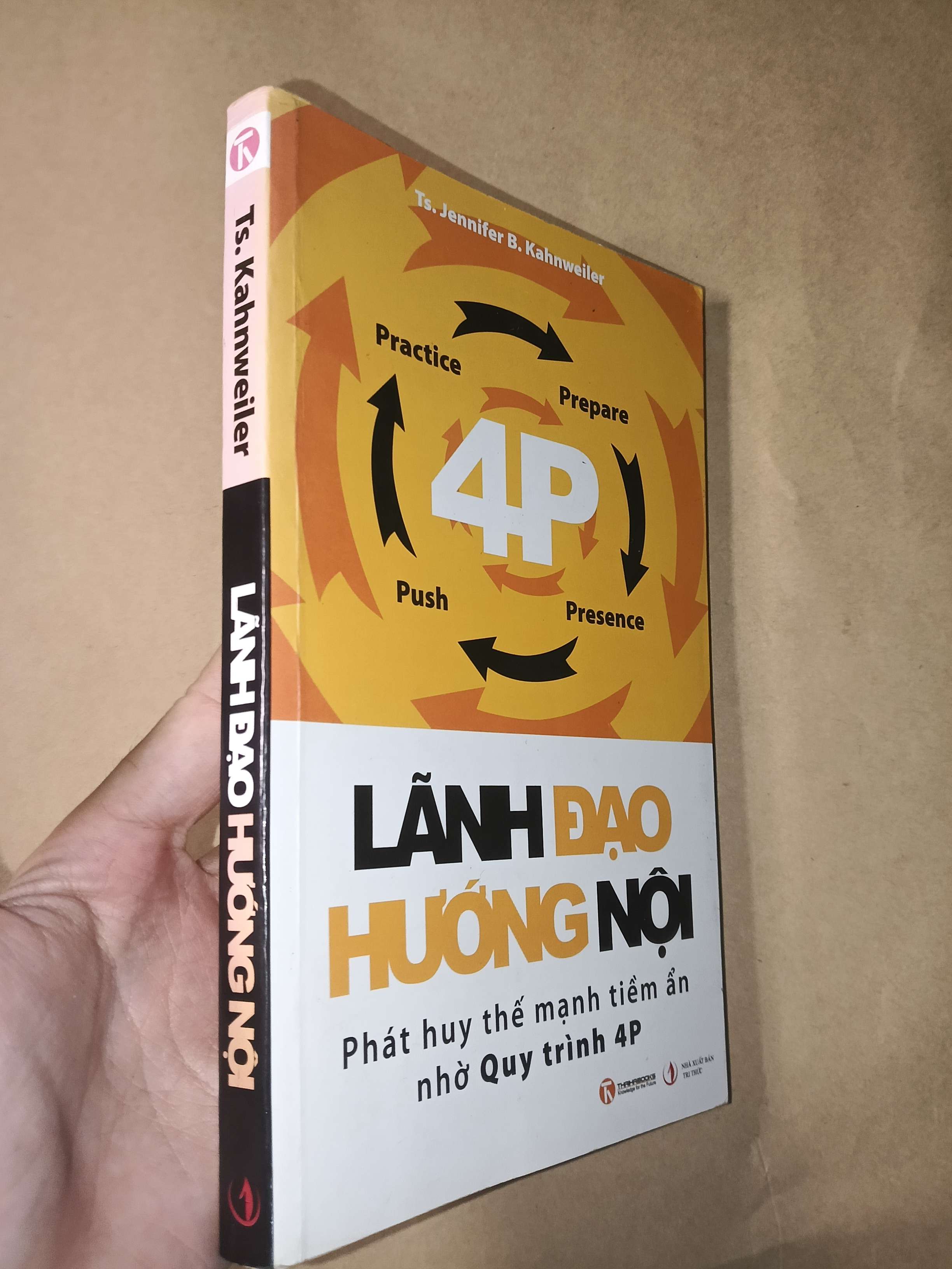 Lãnh đạo hướng nội - Ts. Jennifer B. Kahnweiler 2010 mới 80% (Sách kỹ năng) GZB