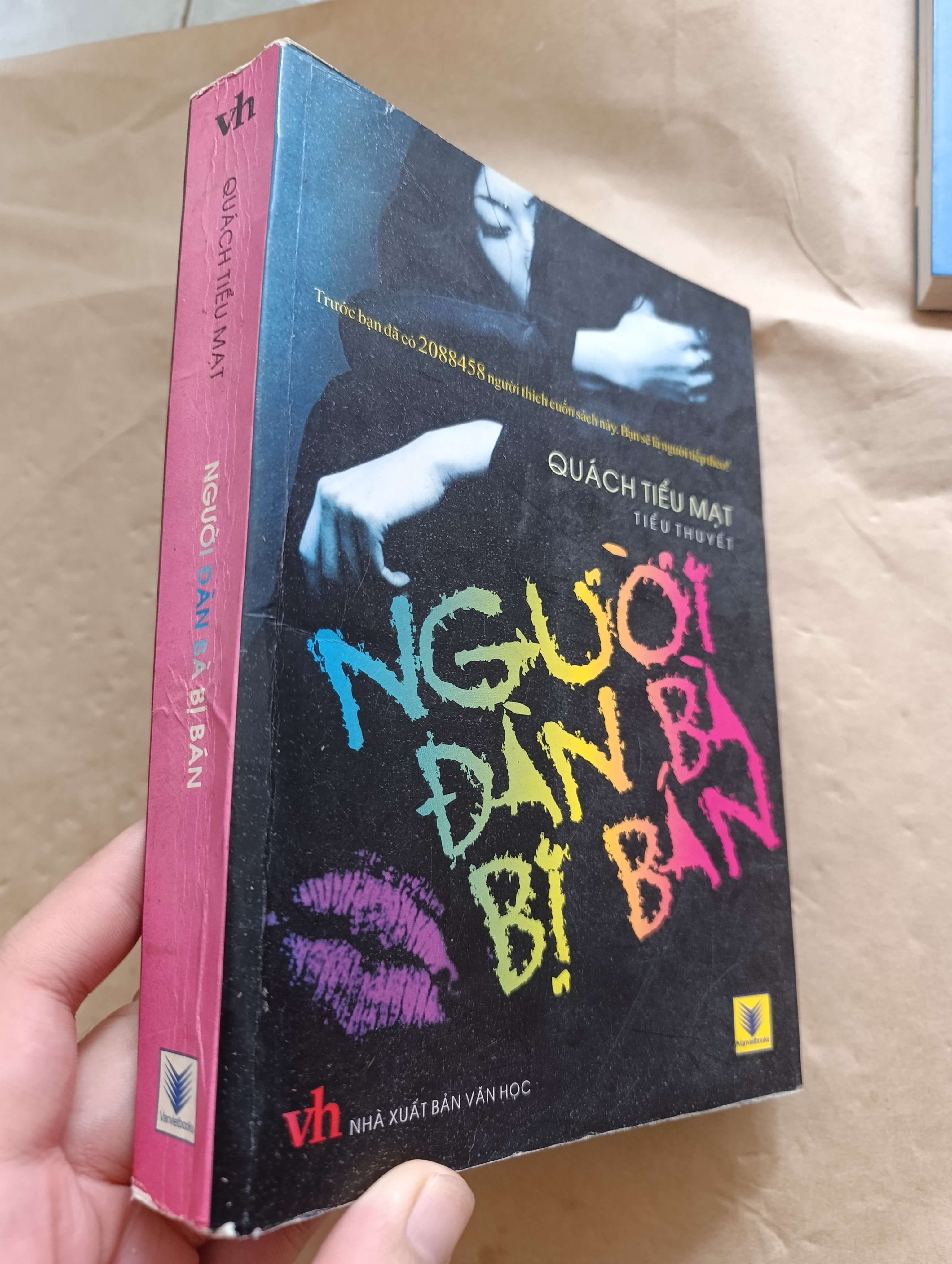 Người đàn bà bị bán - Quách Tiểu Mại 2011 mới 70% tróc gáy (Sách văn học) GZB