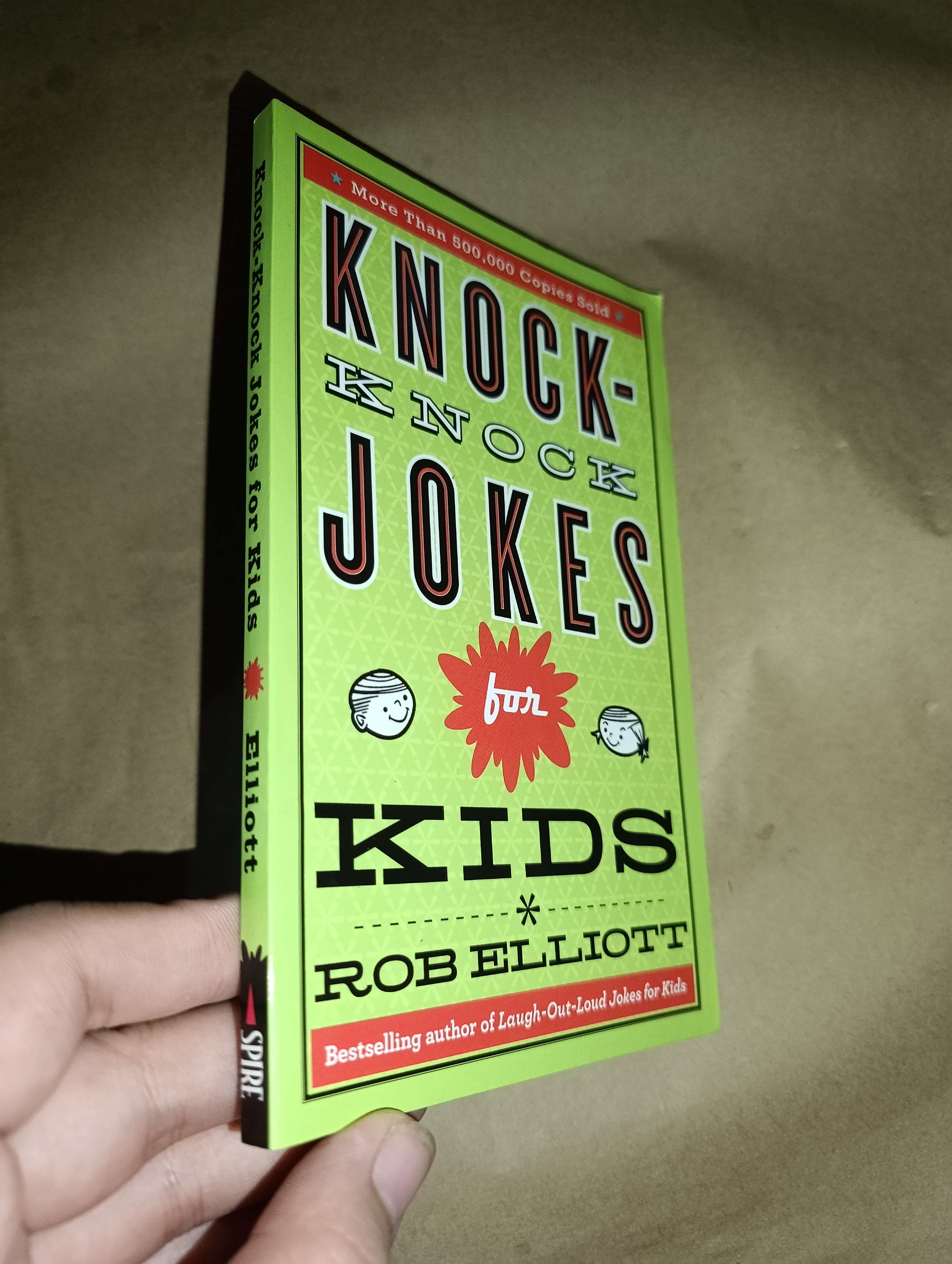 Knock knock jokes for kids - Rob Elliot 2013 mới 80% (Sách ngoại) GZB