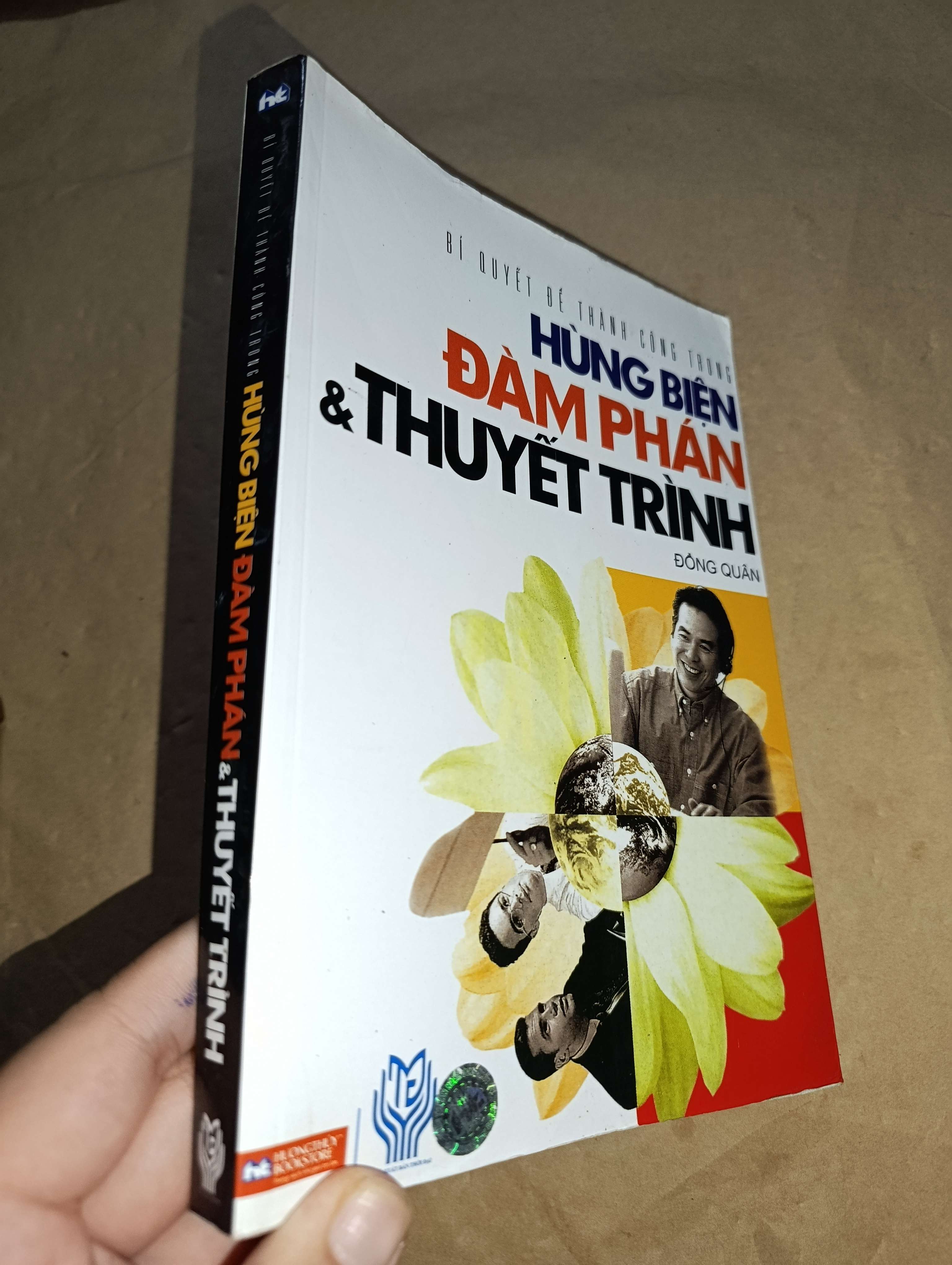 Hùng biện đàm phán & thuyết trình - Đông Quân 2010 mới 80% (Sách kỹ năng) GZB