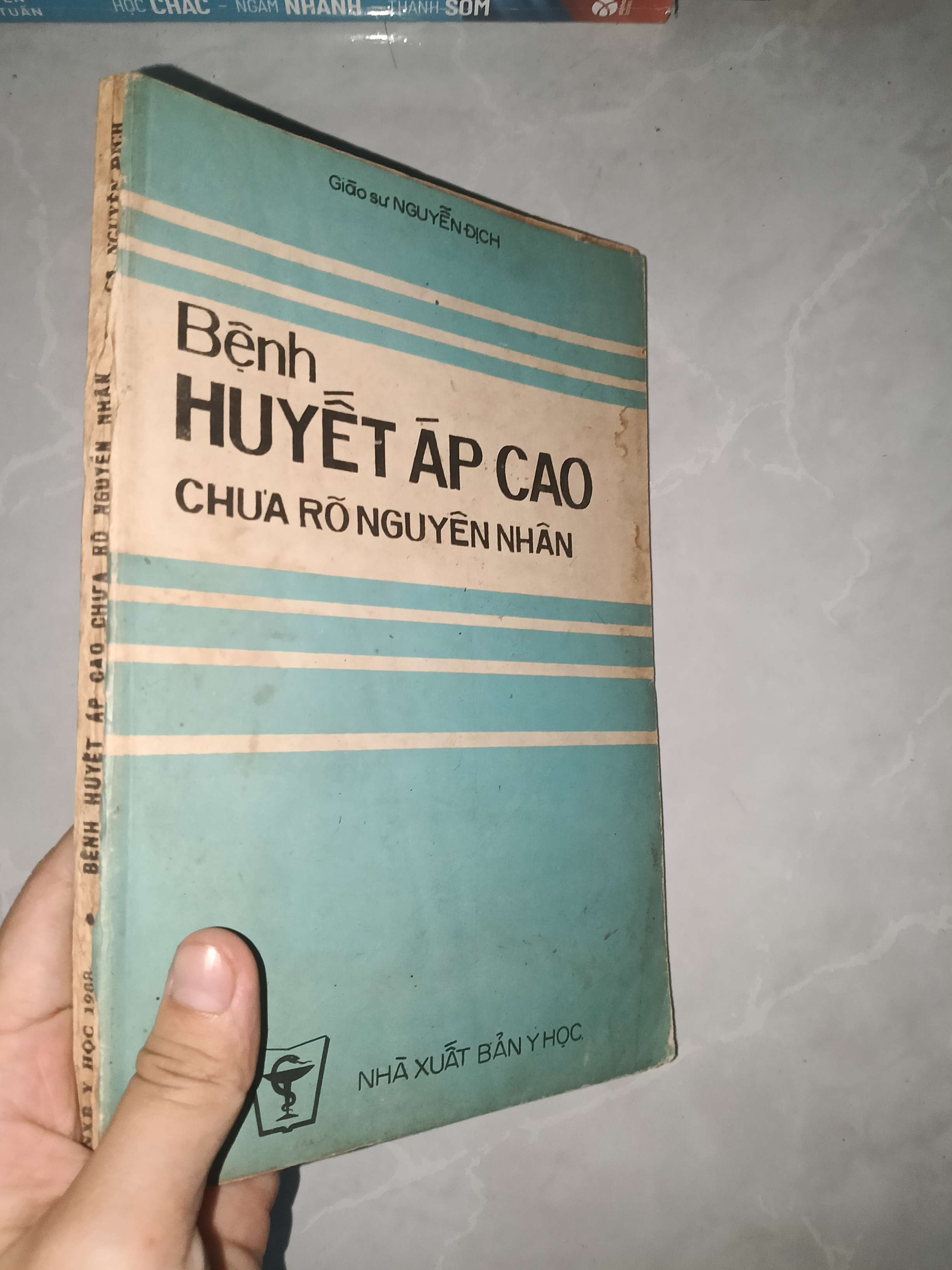 Bệnh huyết áp cao chưa rõ nguyên nhân - Nguyễn Địch 1988 mới 70% (Giáo trình đại học - cao đẳng) GZB