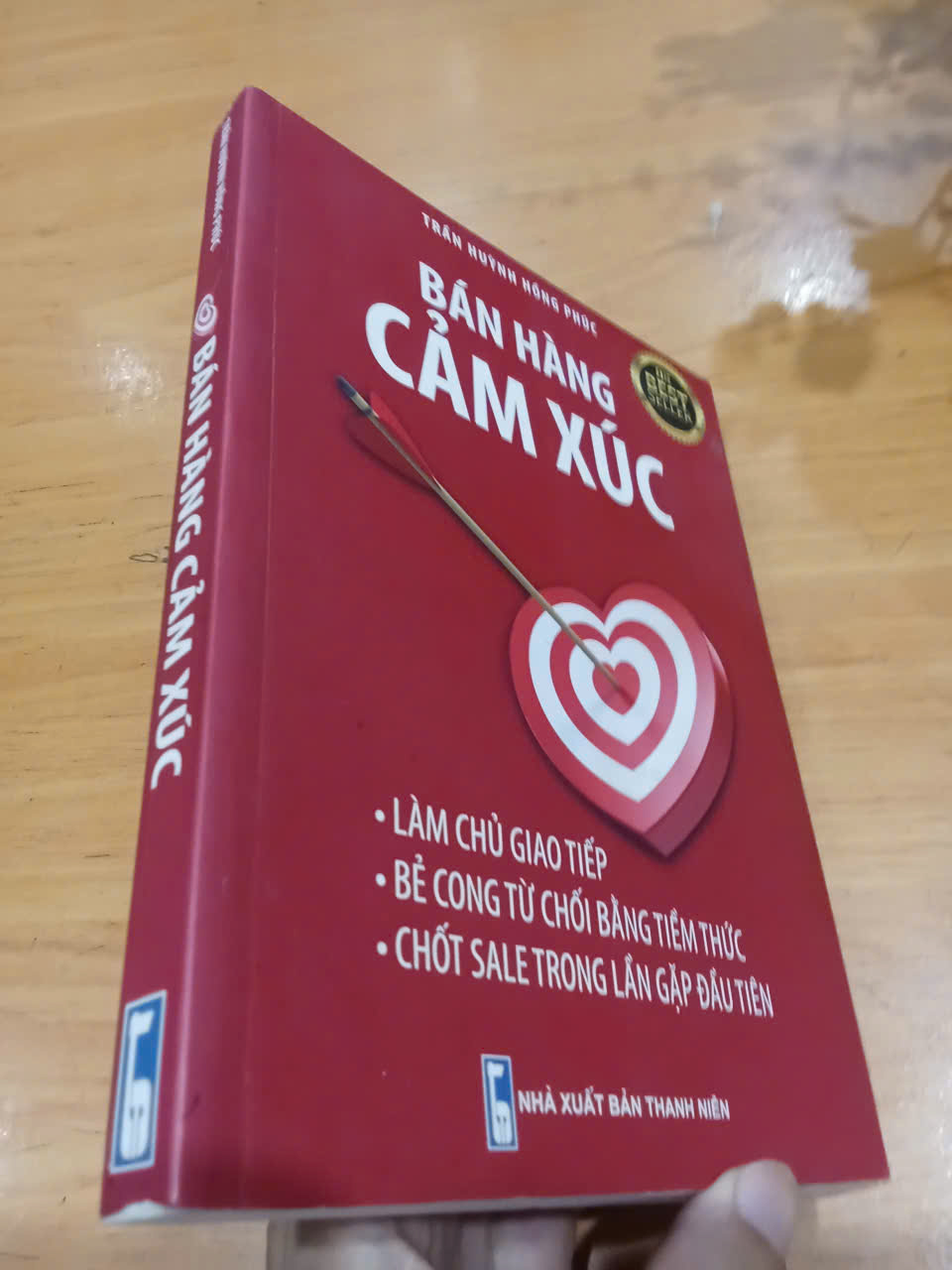 Bán hàng cảm xúc - Trần Huỳnh Hồng Phúc 2021 mới 80% (Sách kỹ năng) MVB