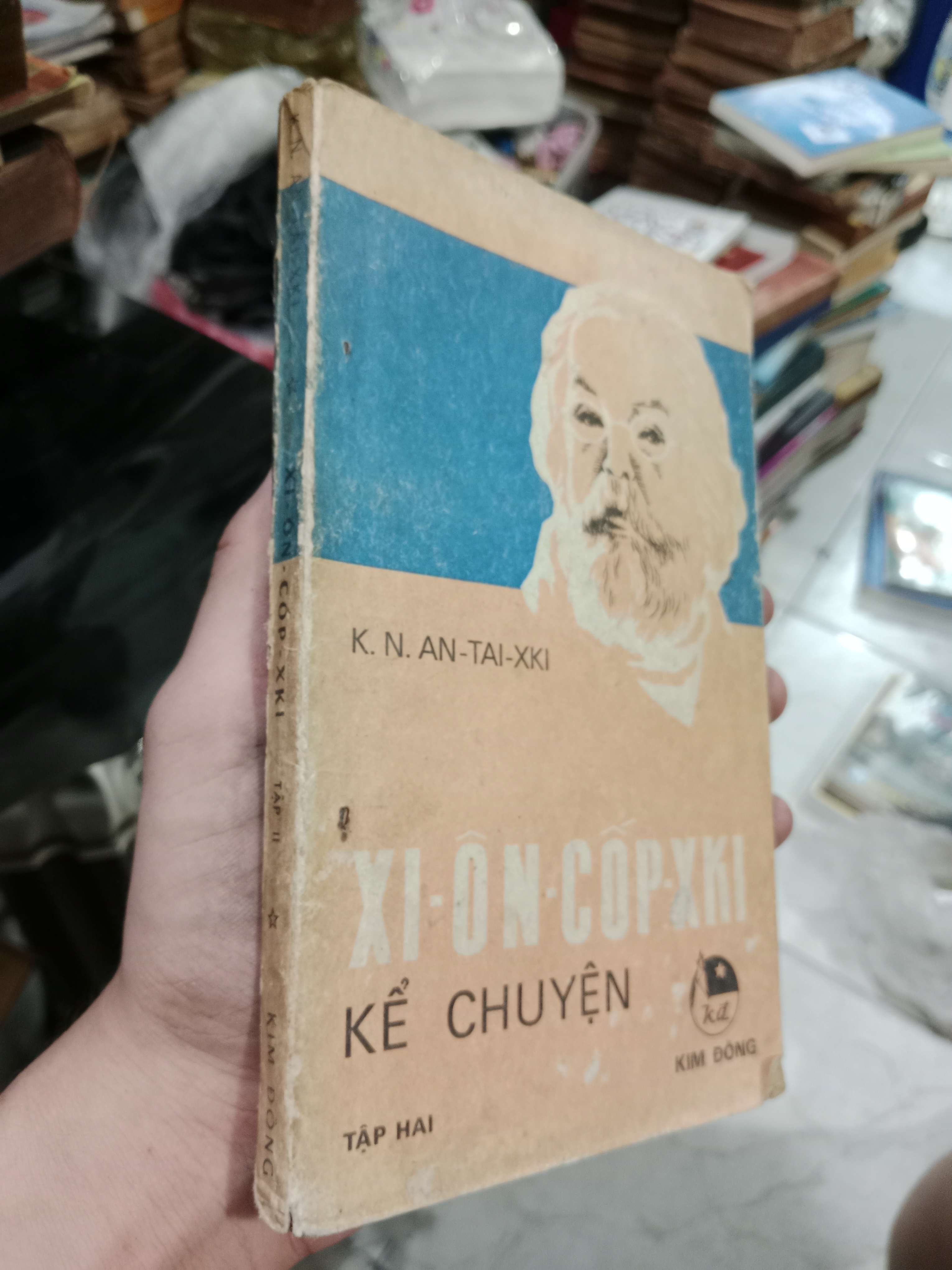 Xi-on-cop-xki kể chuyện - K.N.An-Tai-Xki 1976 mới 80% (Sách văn học) KSX