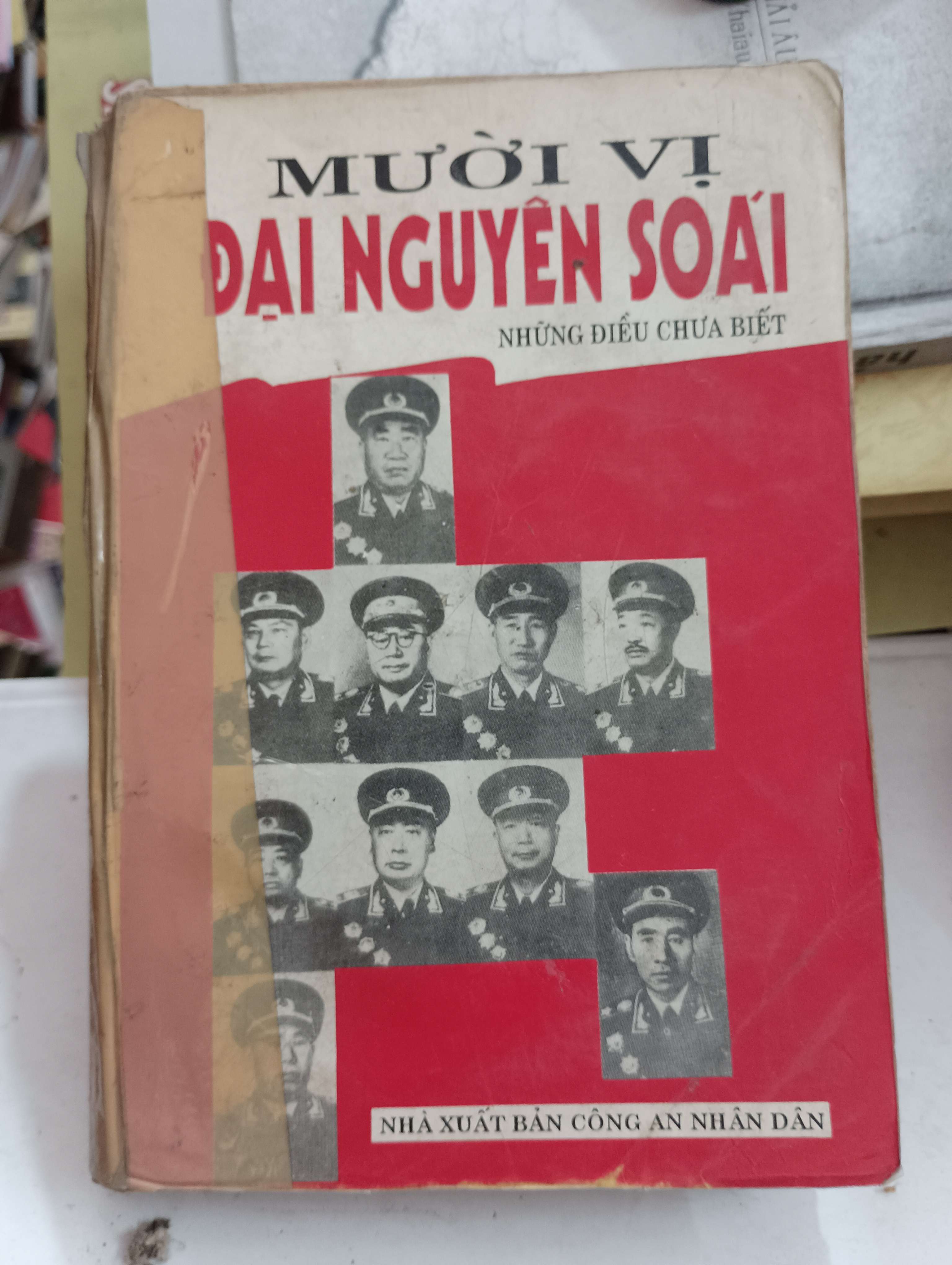 Mười Vị Đại Nguyên Soái - Những Điều Chưa Biết Mới 80% (Sách lịch sử - triết học) OKB-K8T3