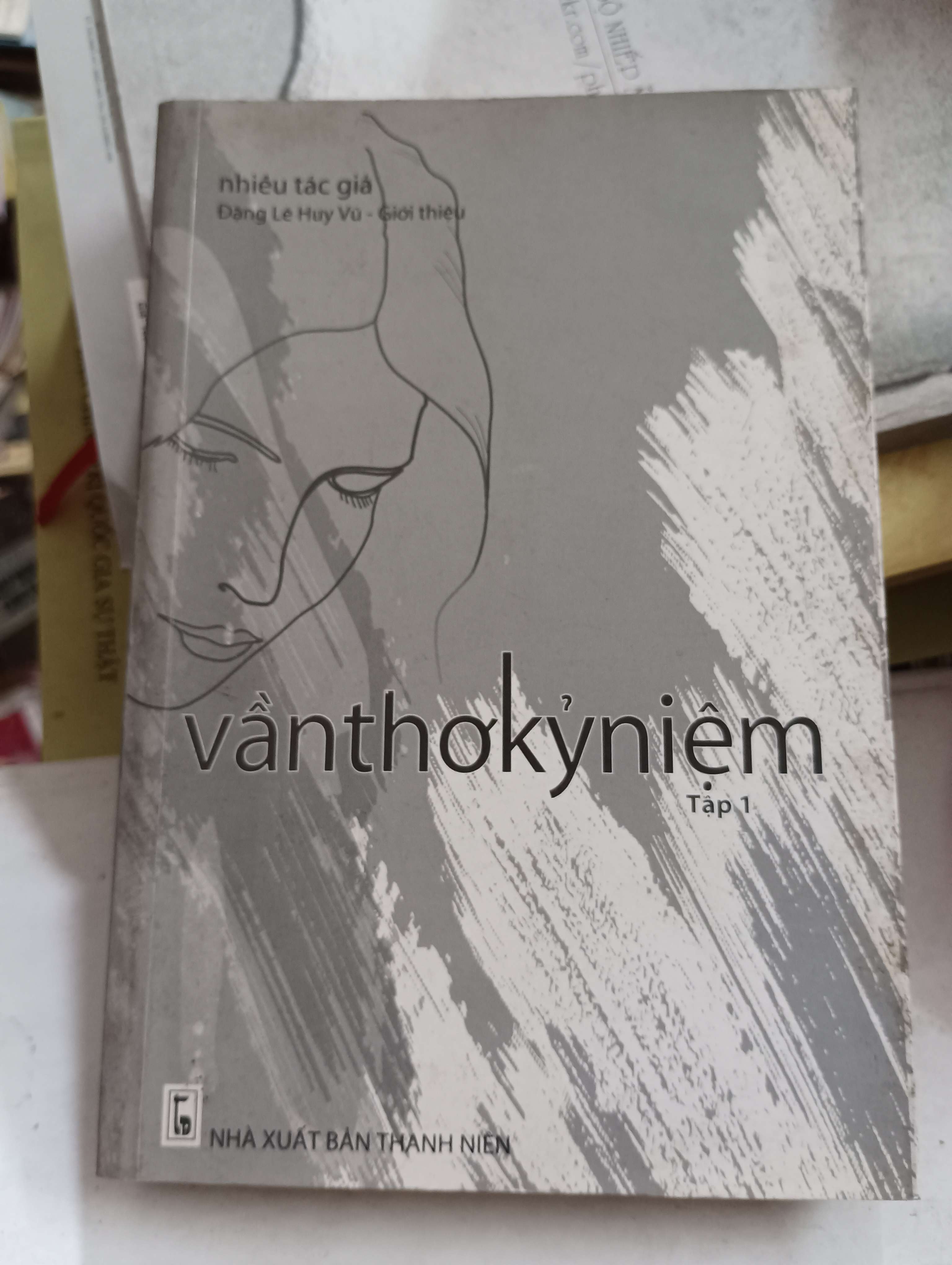Vần Thơ Kỷ Niệm (Tập 1) 2007 Mới 80% (Sách văn học) OKB-K8T4