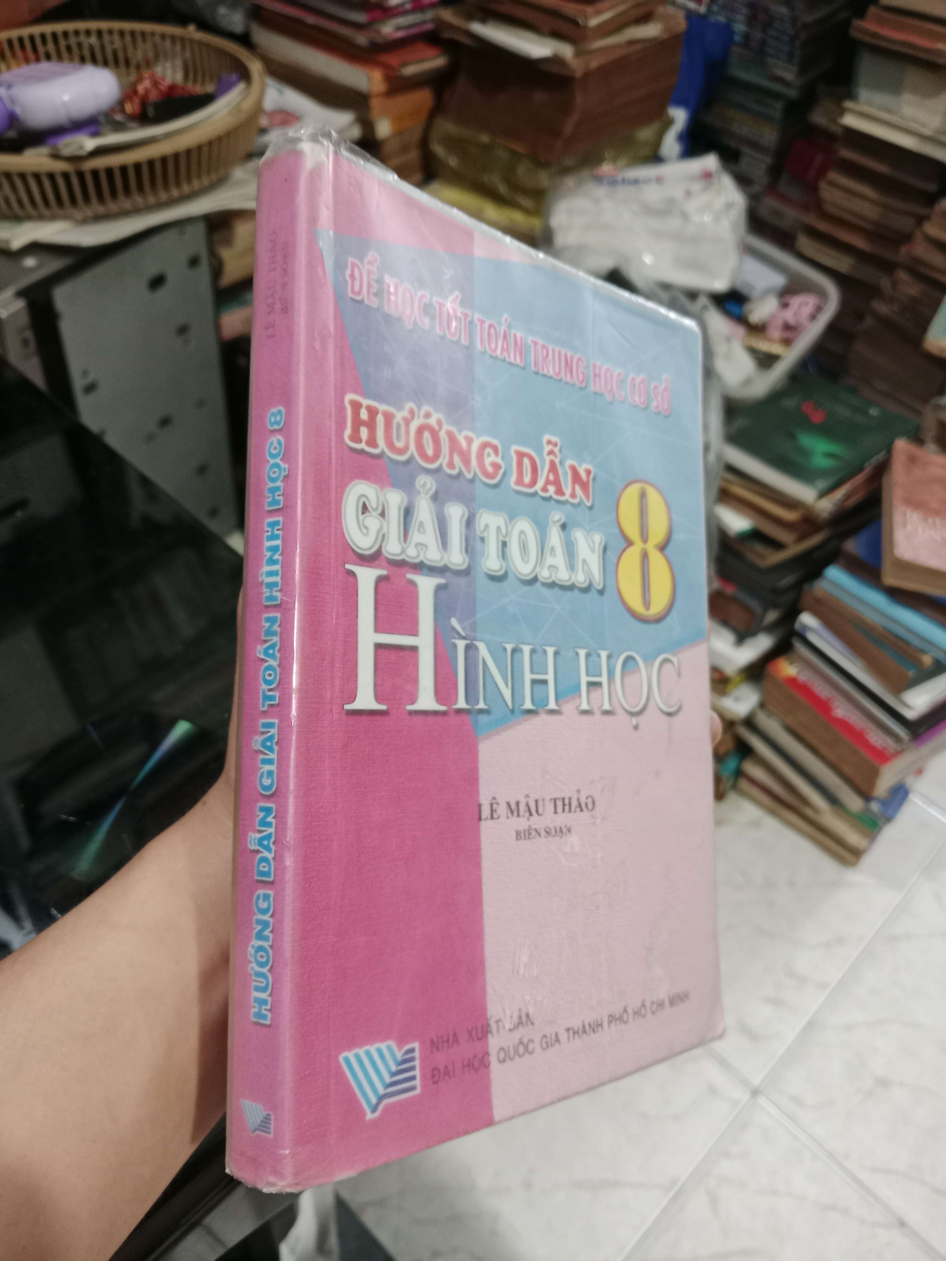 Hướng dẫn giải toán 8 hình học 2005 mới 80% (Giáo trình đại học - cao đẳng) KSX