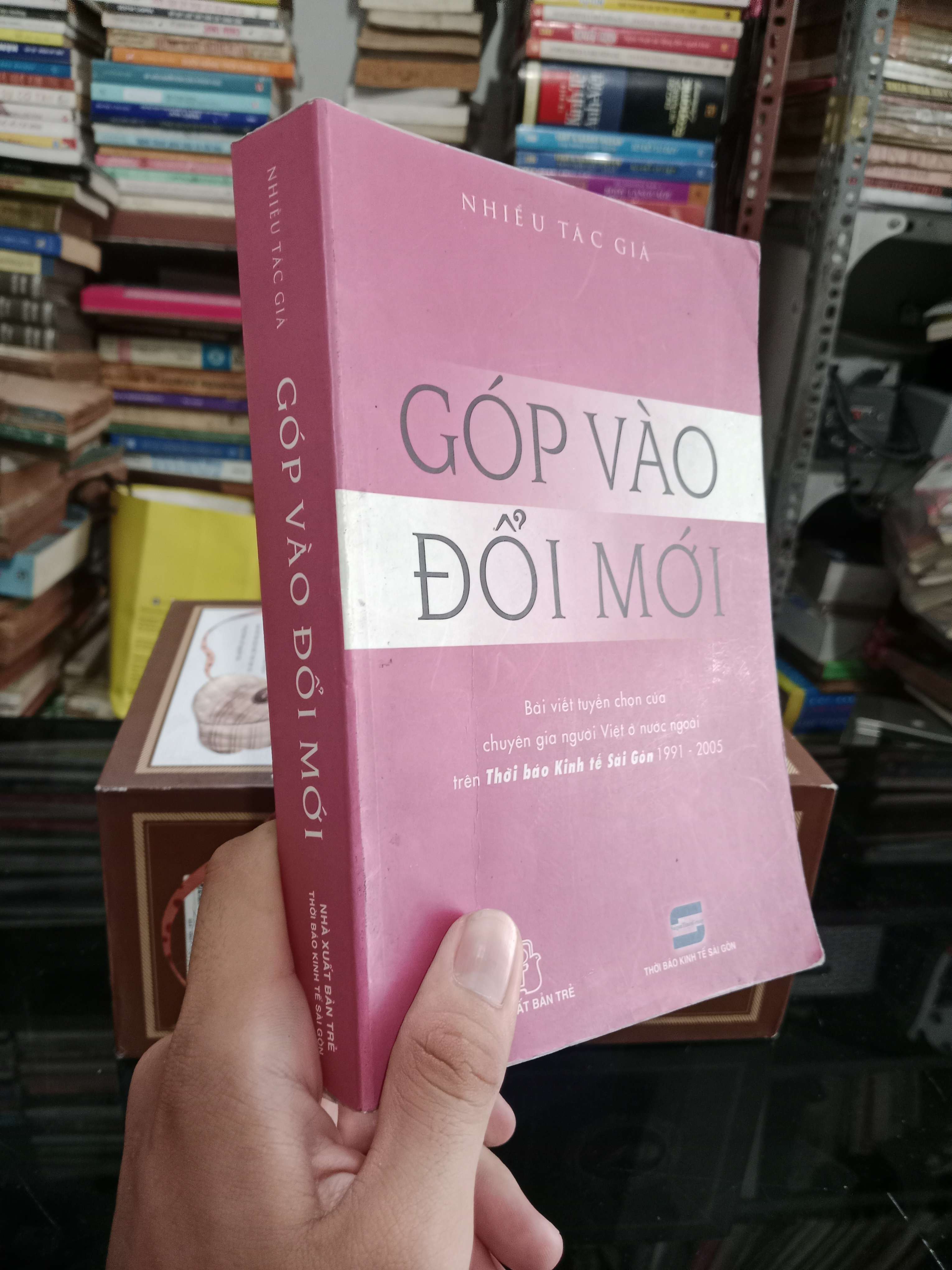 Góp vào đổi mới - Nhiều tác giả 2005 mới 70%, có chữ, gạch chân (Sách kinh tế - tài chính - chứng khoán) KSX