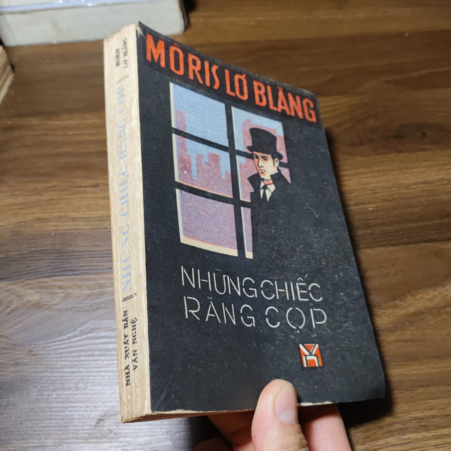 Những chiếc răng cọp - Moris Lo Blang 1987 mới 80% (Sách văn học) LNTQ