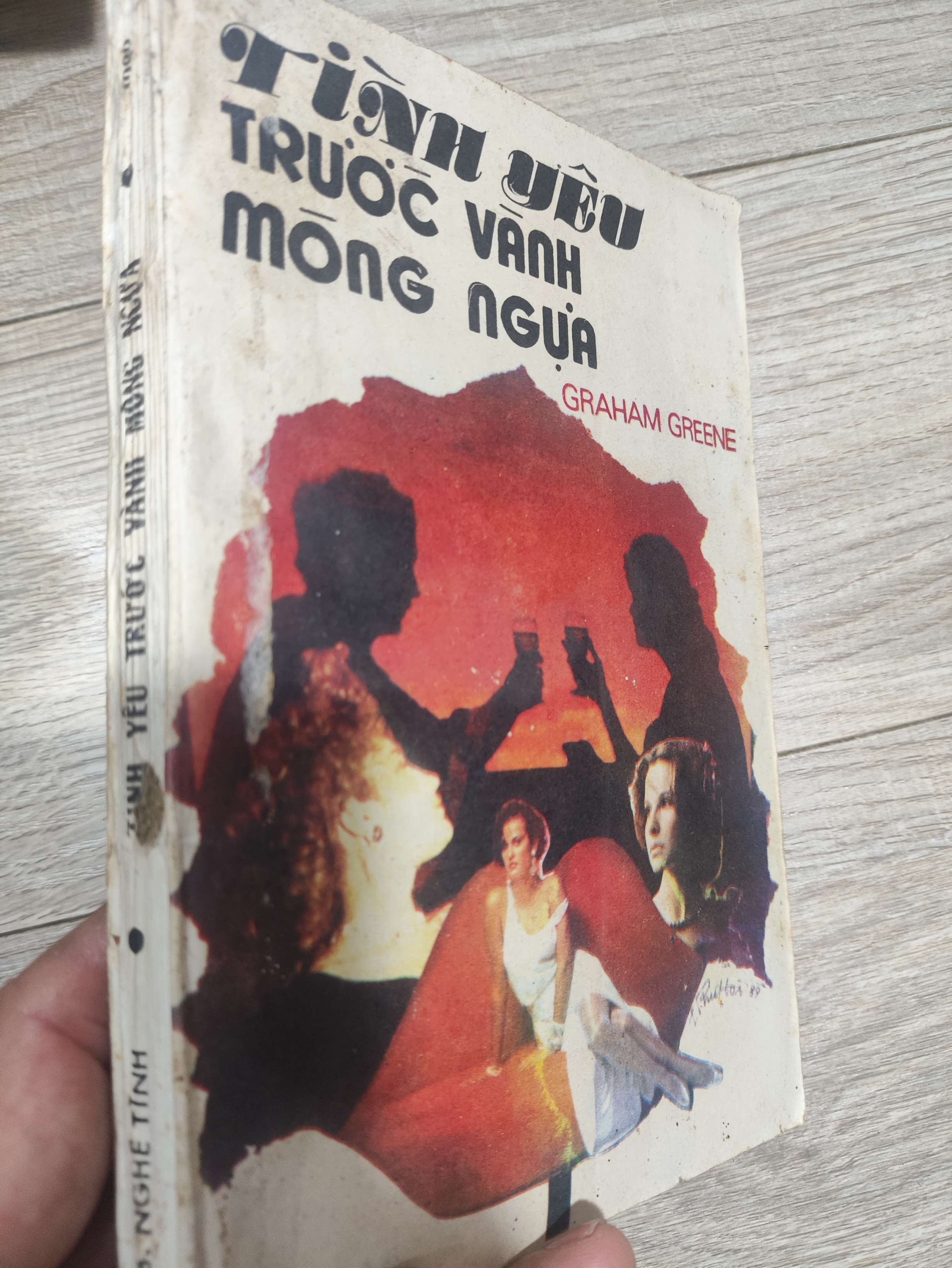 Tình yêu trước vành móng ngựa - Graham Greene 1989 mới 80% (Sách văn học) LNTQ