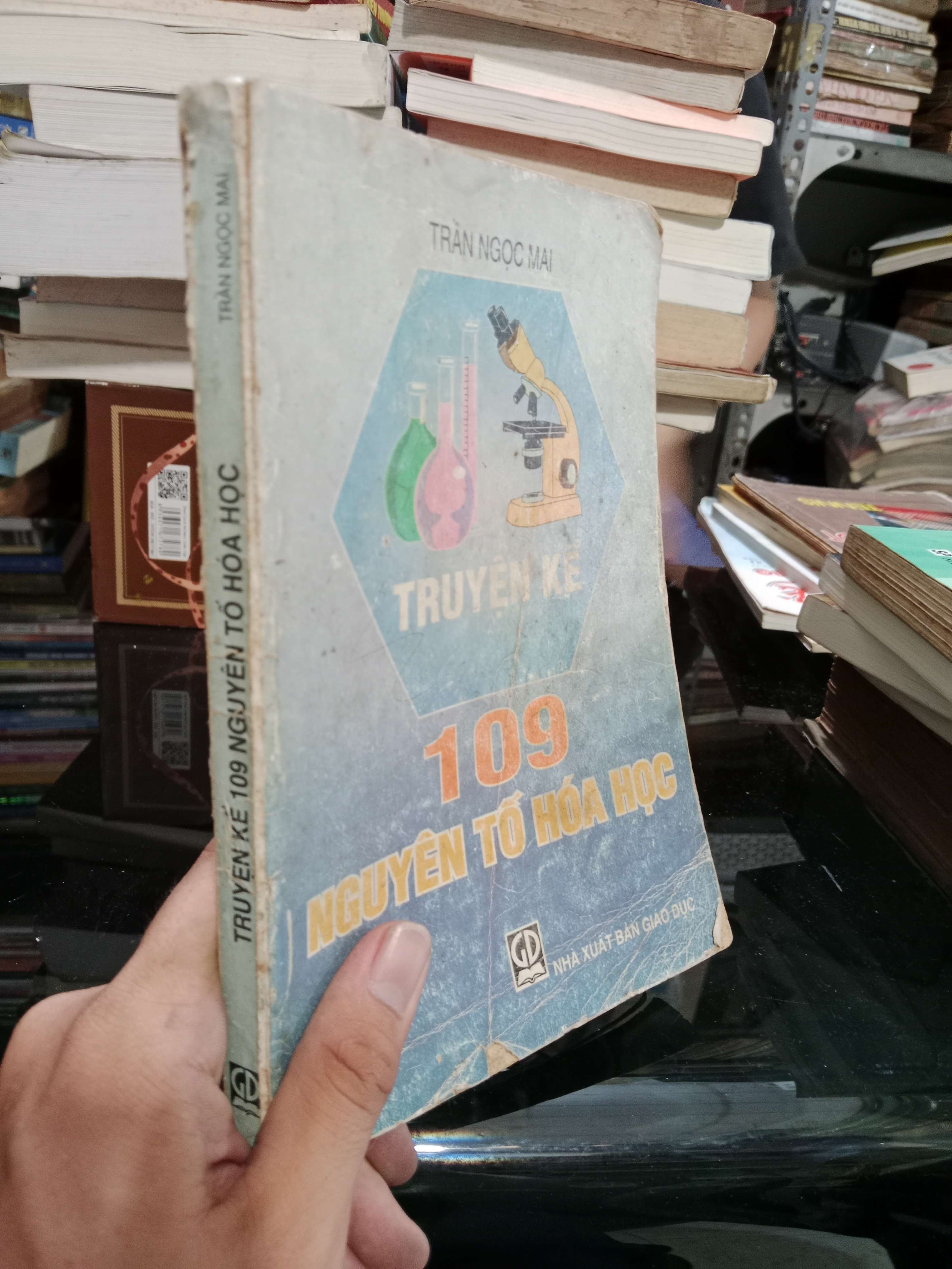 Truyện kể 109 nguyên tố hóa học - Trần Ngọc Mai 2003 mới 80% (Sách giáo khoa - giáo trình) KSX