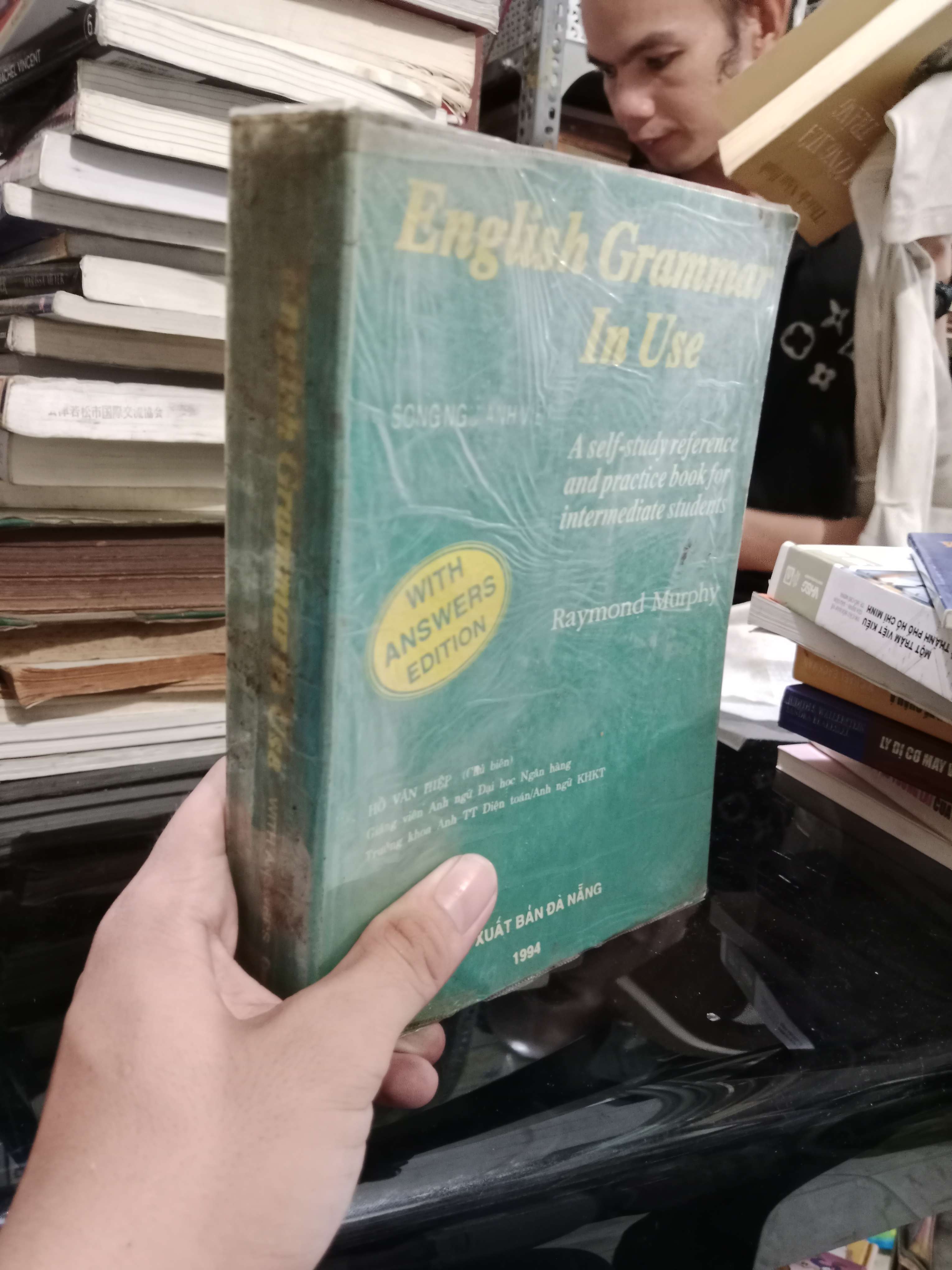 English Grammar In Use - Raymond Murphy 1994 mới 70%, gạch chân (Sách tự học tiếng Anh) KSX