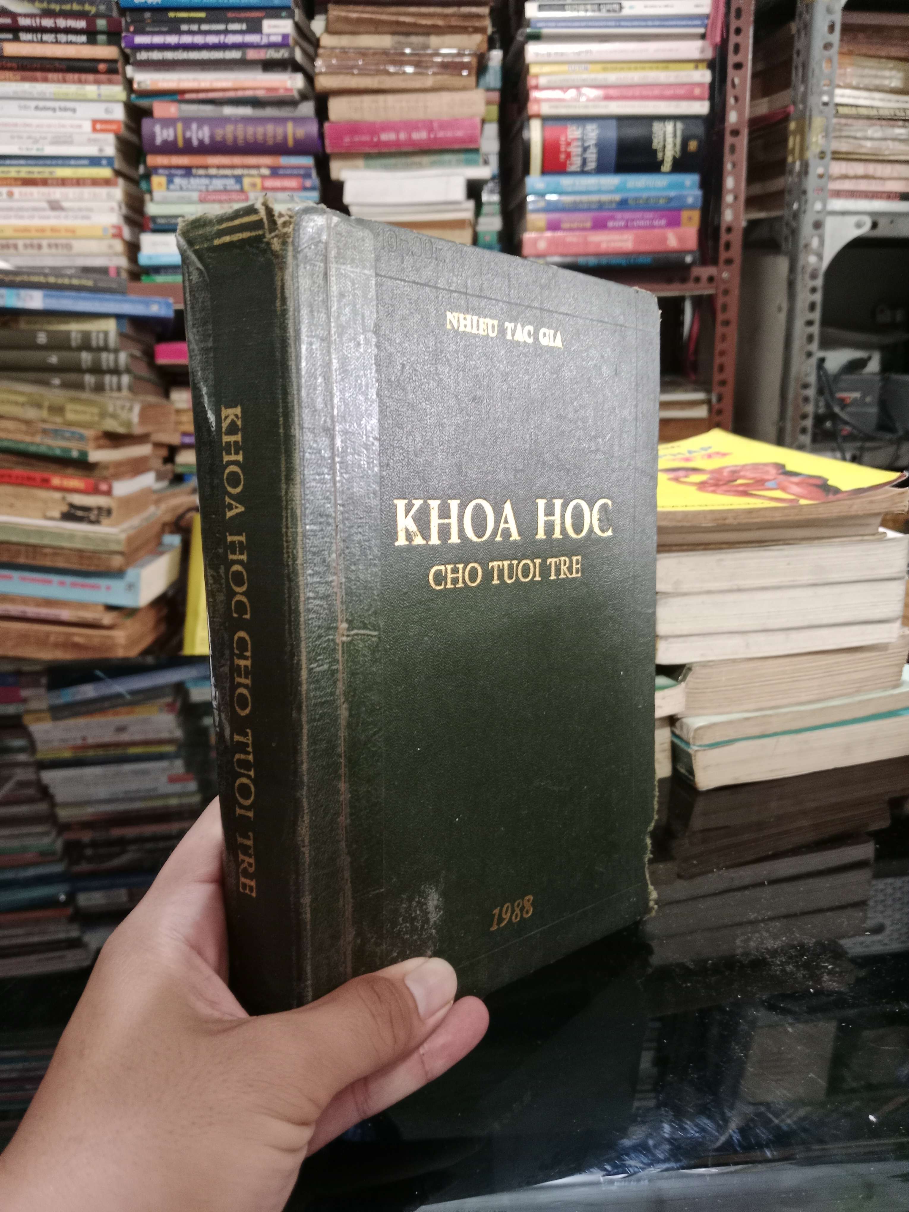 Khoa hoc cho tuoi tre - Nhiều tác giả 1988 bìa cứng mới 70%, tróc gáy, có vệt nước (Sách kiến thức tổng hợp) KSX