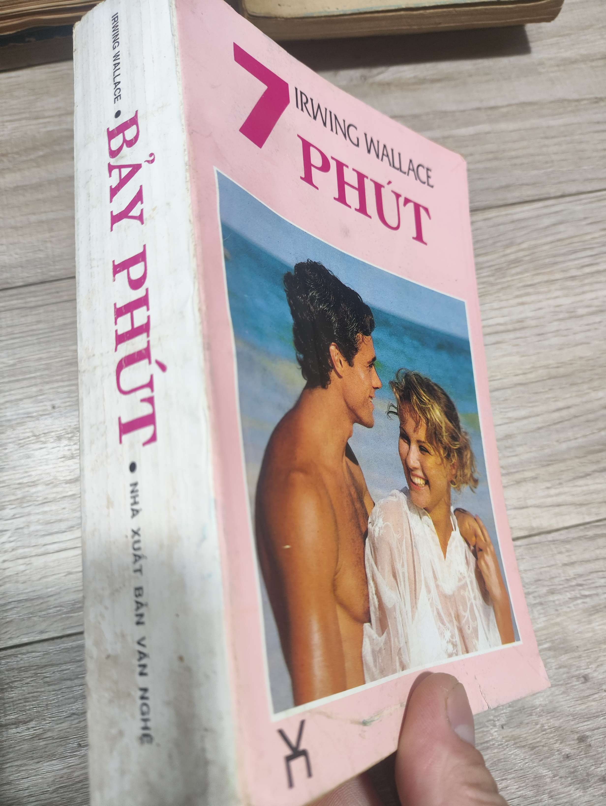 7 Phút - Irwing Wallace 1990 mới 80% (Sách văn học) LNTQ