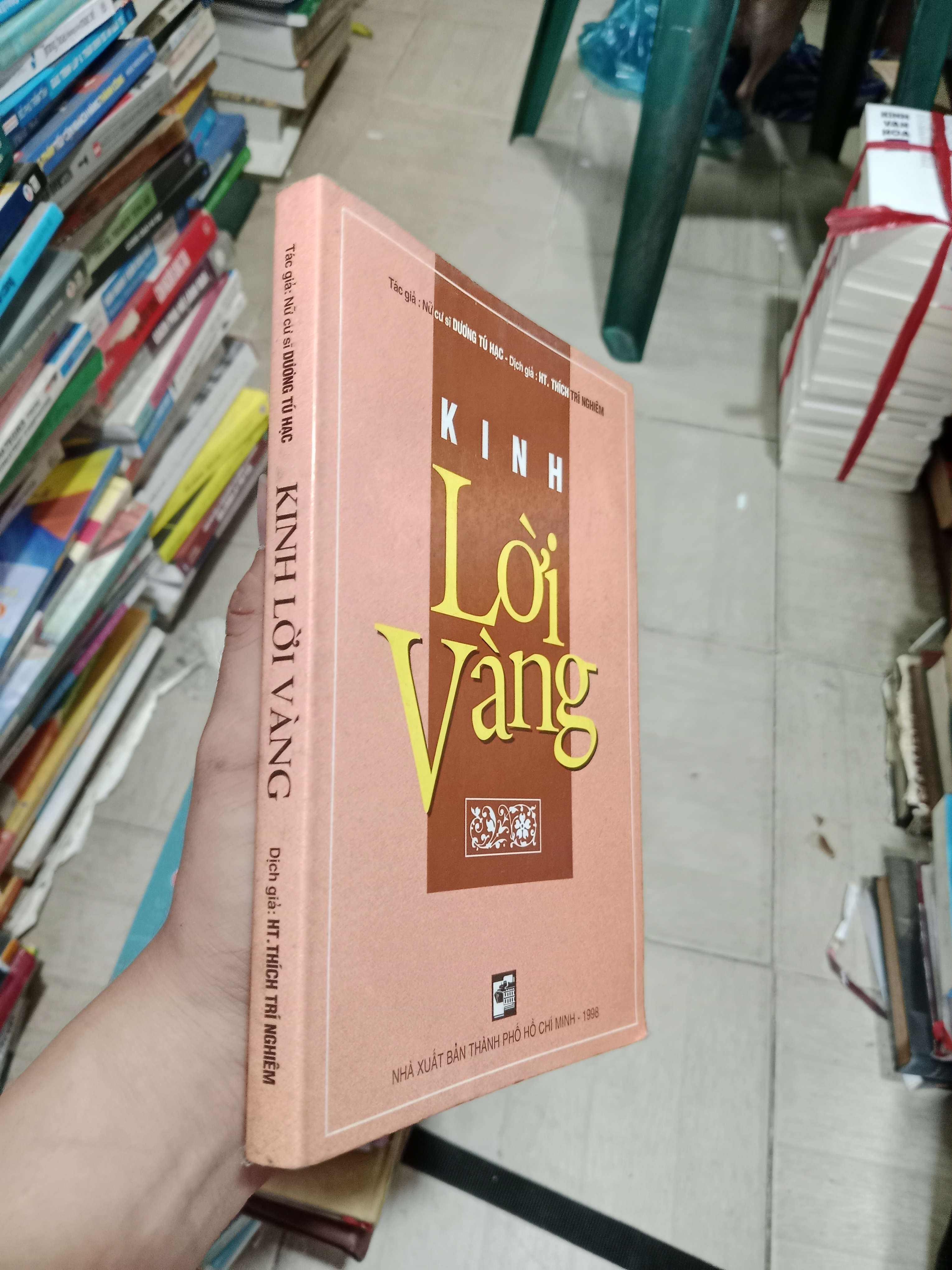 Kinh lời vàng - Nữ cư sĩ Dương Tú Hạc 1998 Mới 80% (Sách tôn giáo - tâm linh) OKB-K4T3