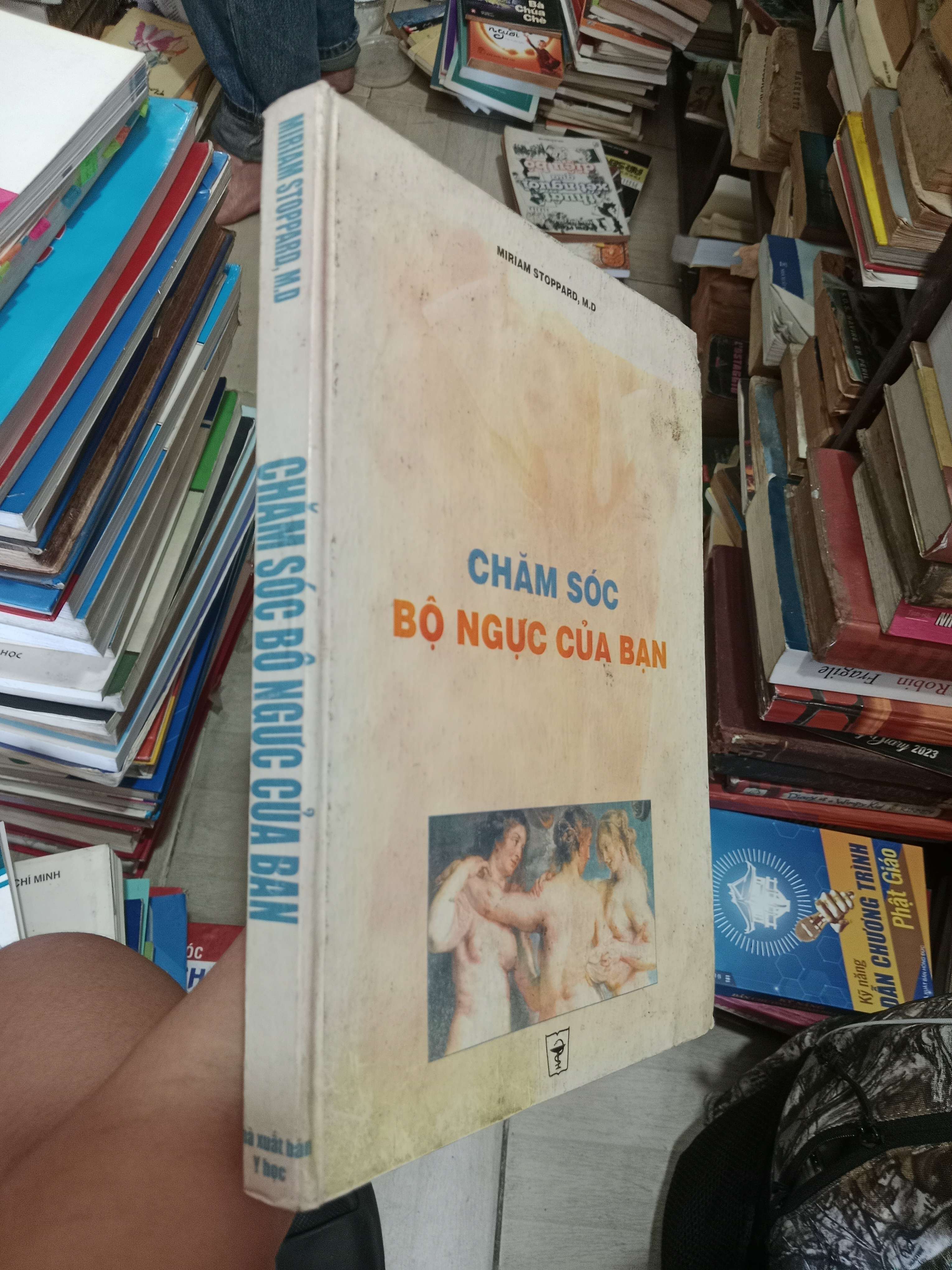 Chăm Sóc Bộ Ngực Của Bạn - Miriam Stoppard, M.D. 1998 Mới 80% (Sách Y học - Sức khỏe - Thể thao) OKB-K4T1